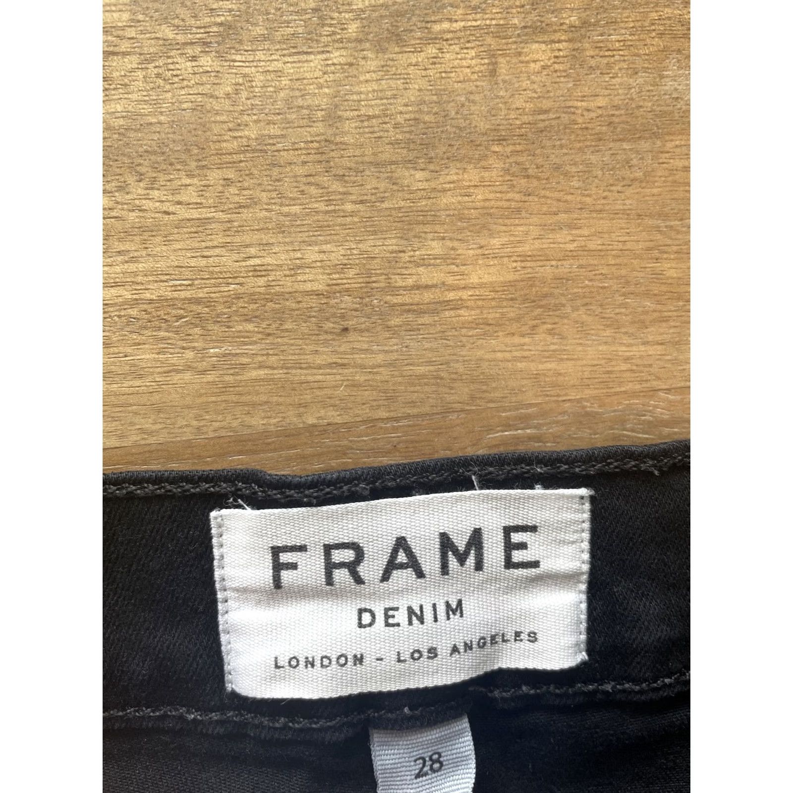 Frame - Removed “Frame” - as it’S a brand and not essential Size 26" / US 2 / IT 38 - 3 Thumbnail