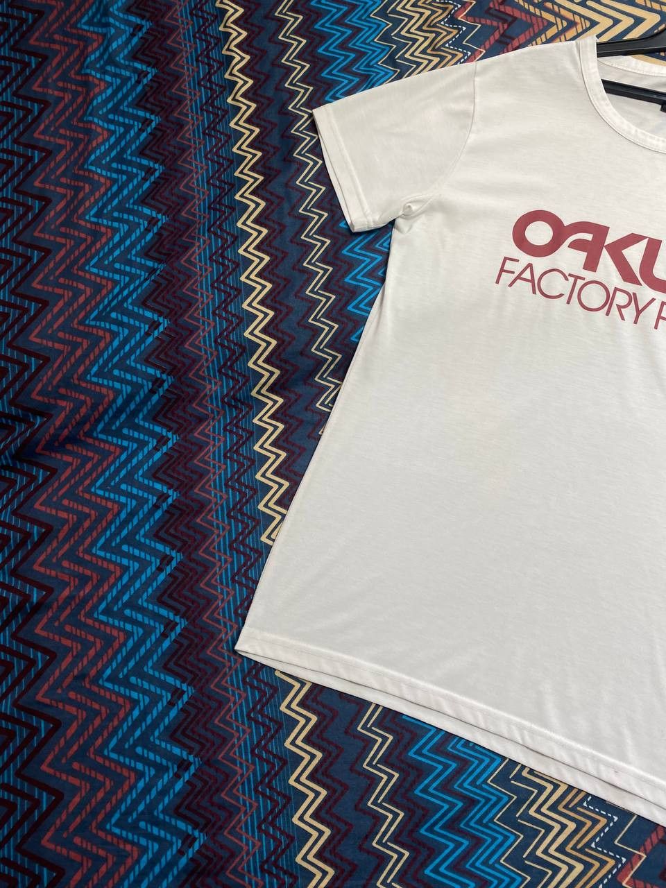 Oakley Streetwear T-Shirt Oakley big logo white Y2K Vintage Size US S / EU 44-46 / 1 - 7 Thumbnail