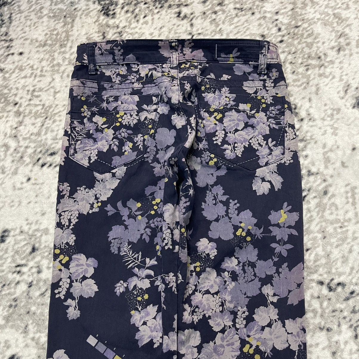 Marithe + Francois Girbaud Marithe Francais Girbaud Floral Ankle Pants Size 27" / US 4 / IT 40 - 12 Thumbnail