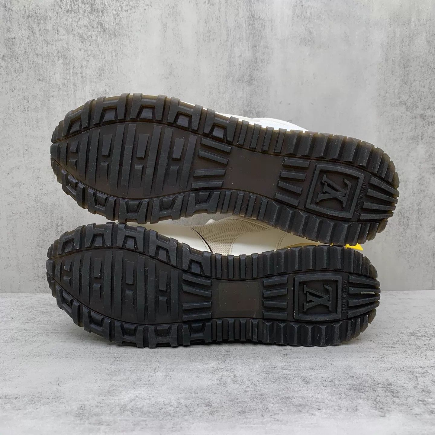 Louis Vuitton LV Run Away White Monogram Sneakers 36 98 New 13883 Size US 5.5 / IT 35.5 - 7 Thumbnail