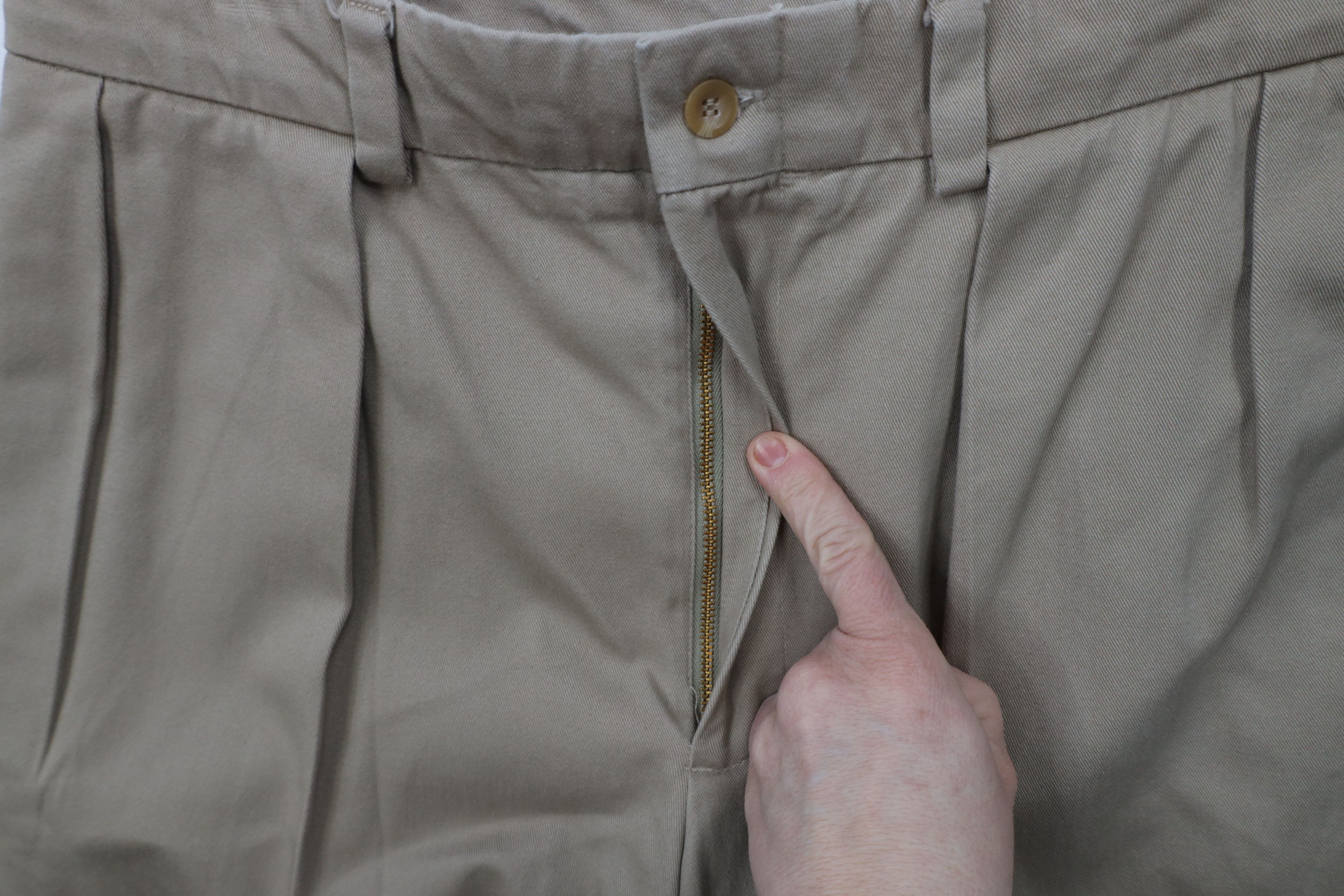 Vintage 90s Bills Khakis Relaxed Fit Pleated Chino Pants USA
