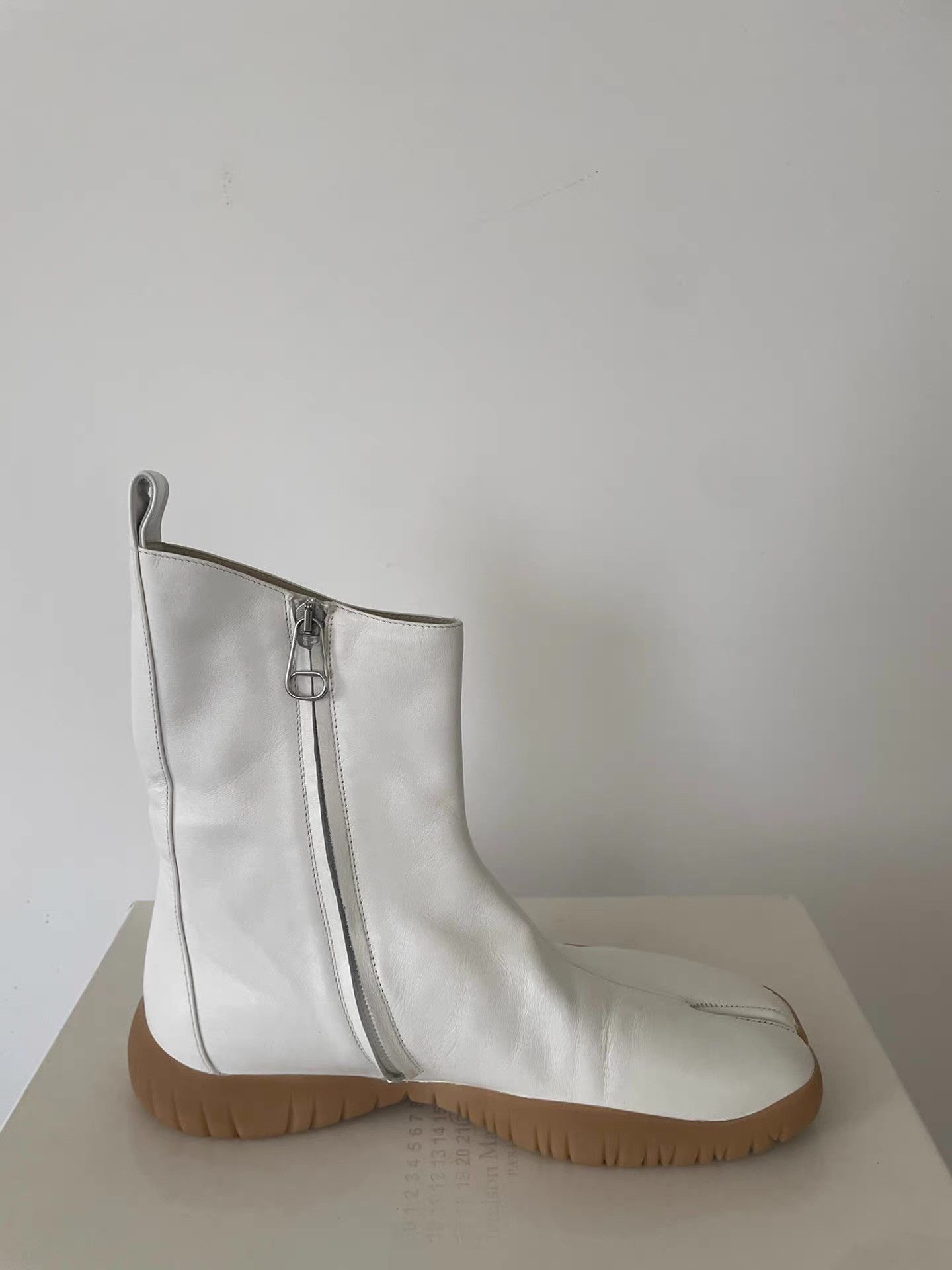 Maison Margiela Maison Margiela Men's Tabi Flat Boots Ｑ21 Size US 7 / EU 40 - 8 Thumbnail