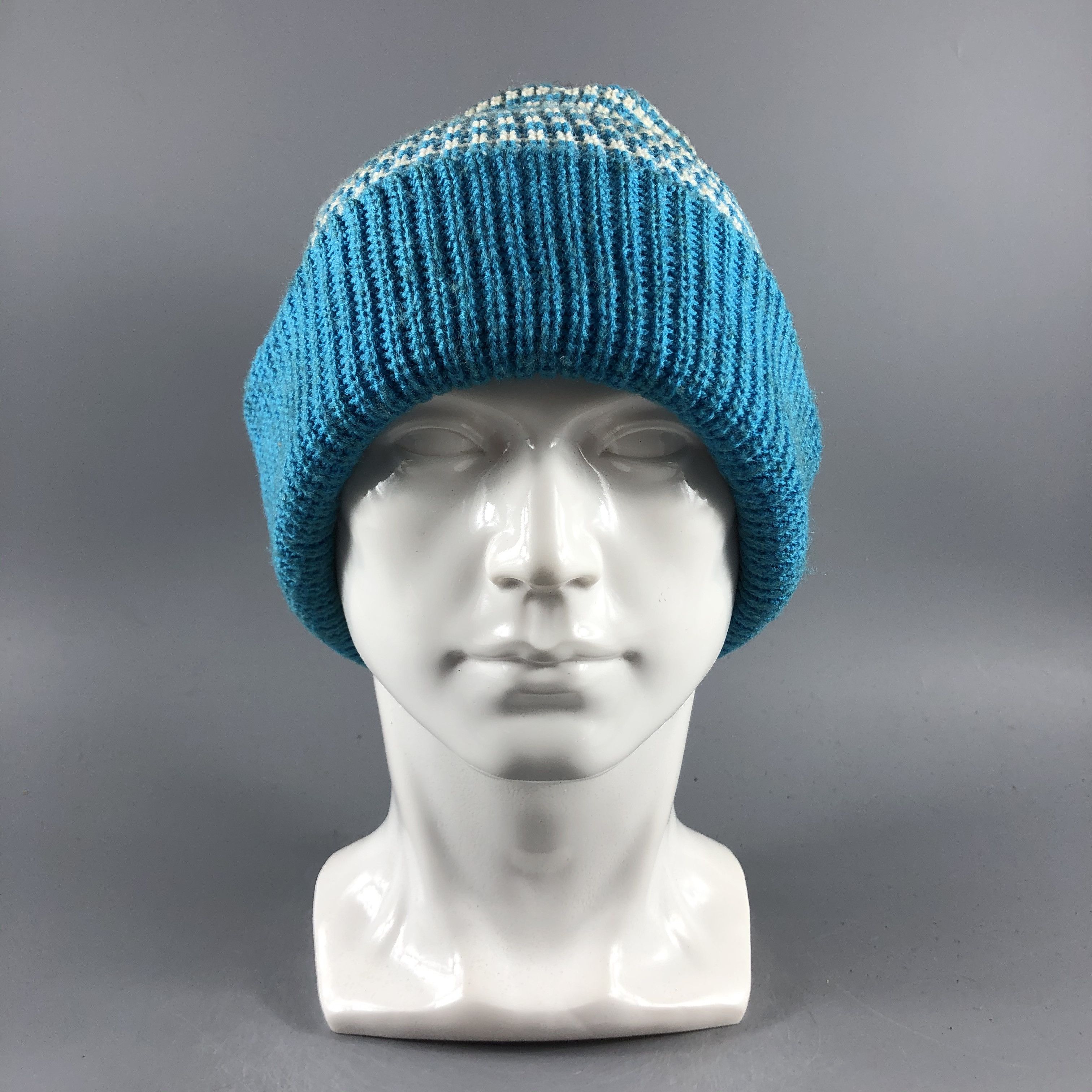 image of Vintage Unknown Stripe Ribbed Beanie Snow Hat Snow Cap -D490 in Blue/White, Men's