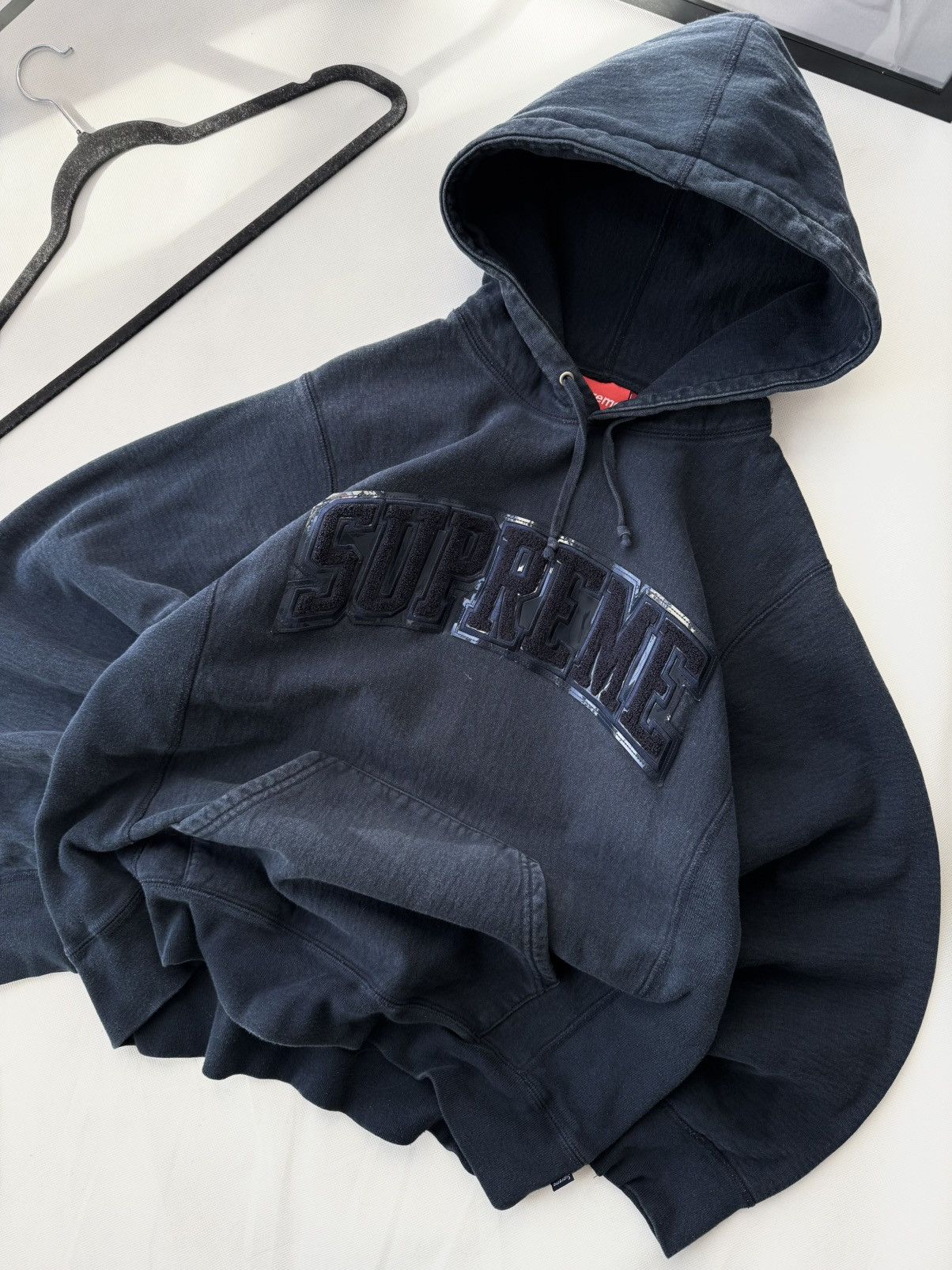 Hypebeast Rare SUPREME Big Logo Zip Up Boxy Fit Hoodie Size US L / EU 52-54 / 3 - 8 Thumbnail