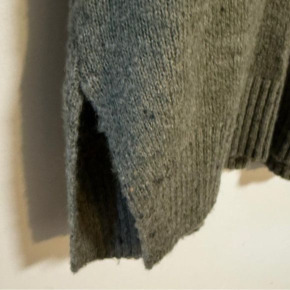 Madewell Madewell Olive Green Speckled V-Neck Sweater Size M Size M / US 6-8 / IT 42-44 - 6 Thumbnail