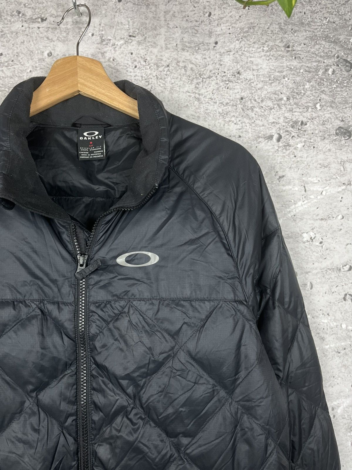 Japanese Brand × Oakley Oakley - black down jacket light puffer S Size US S / EU 44-46 / 1 - 4 Thumbnail