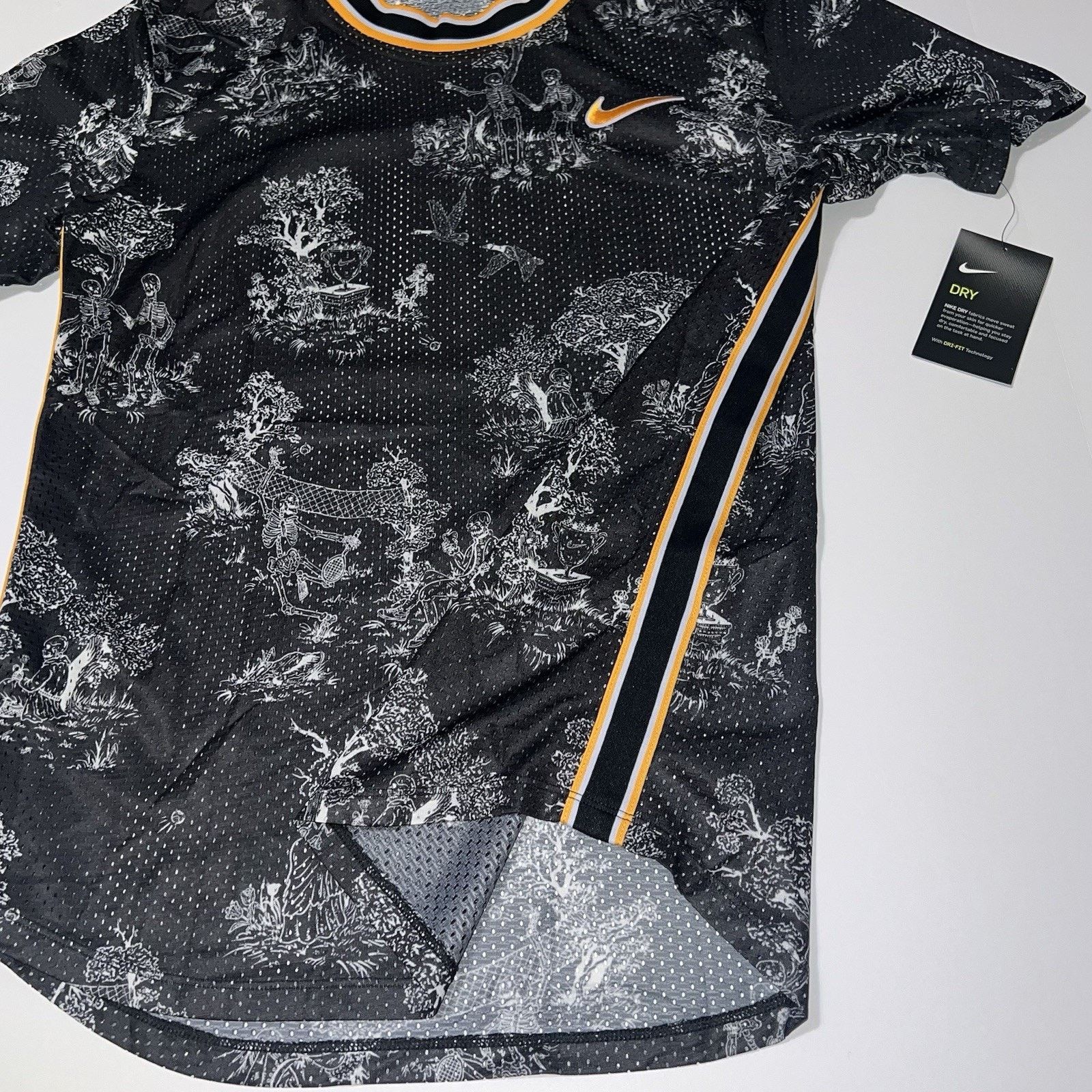 Nike Nike Medium Tennis Skeletons Agassi Garros AO0291 Size US M / EU 48-50 / 2 - 2 Thumbnail
