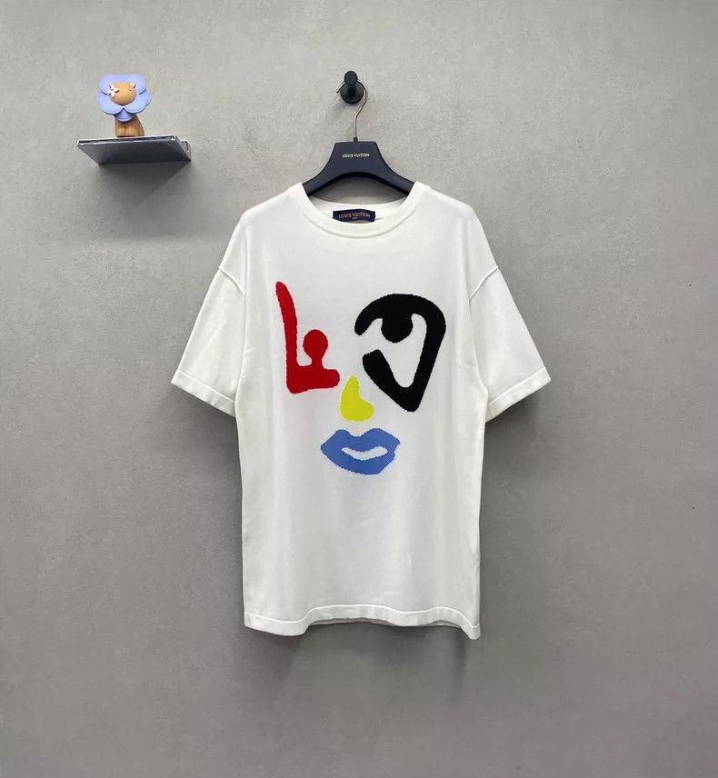 Louis Vuitton Louis Vuitton Short Sleeve Graphic Tee- DMC Size US M / EU 48-50 / 2 - 1 Thumbnail