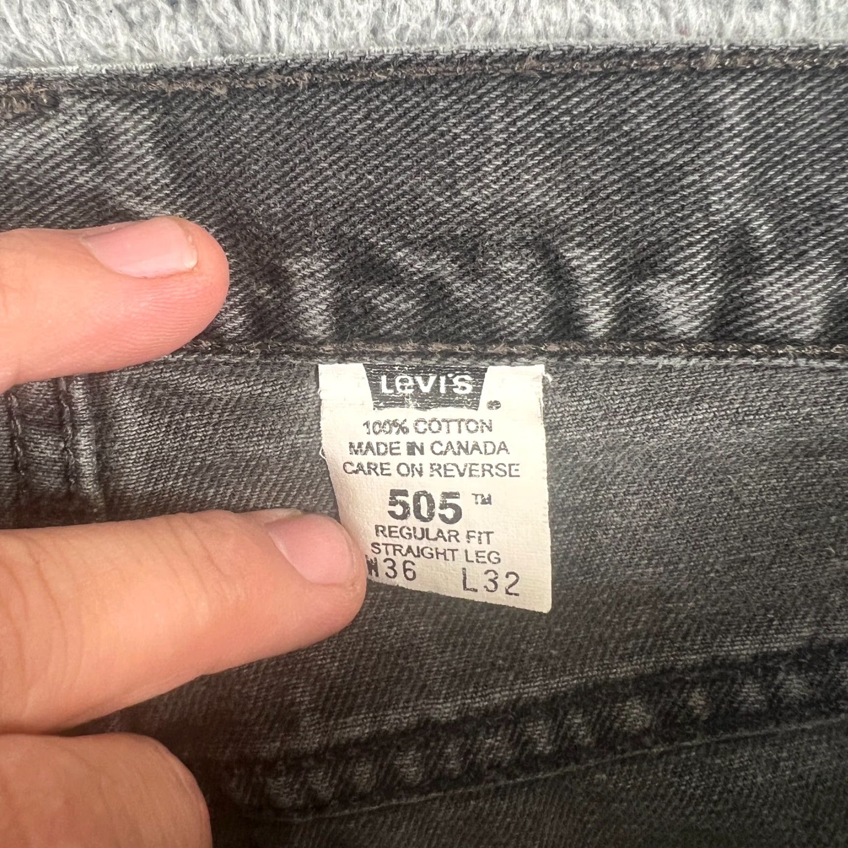 Levi's Vintage Levi's 505 Jeans Men 36x30 Regular Fit Black Distressed Denim Y2K Retro Size US 36 / EU 52 - 7 Thumbnail