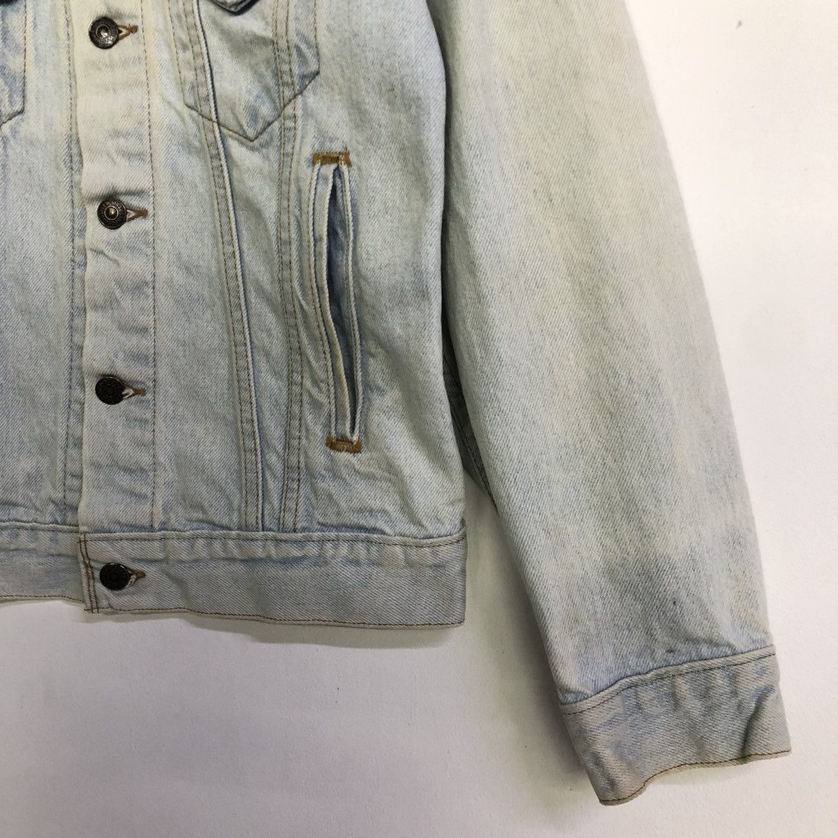 Levi's × Vintage Vintage Levis Light Wash Denim Trucker Jacket Size US S / EU 44-46 / 1 - 7 Thumbnail