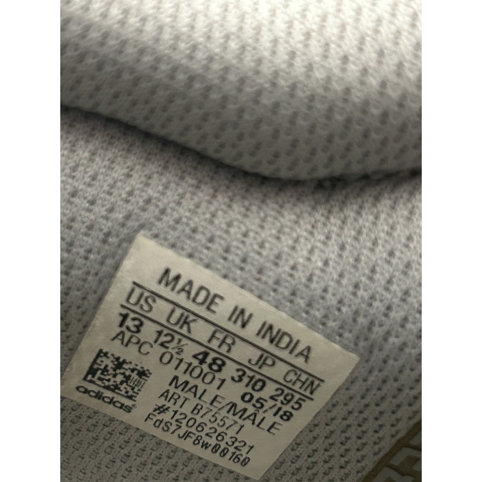 Adidas ADIDAS YEEZY BOOST 700 WAVE RUNNER SIZE 13 PREOWNED Size US 13 / EU 46 - 11 Thumbnail