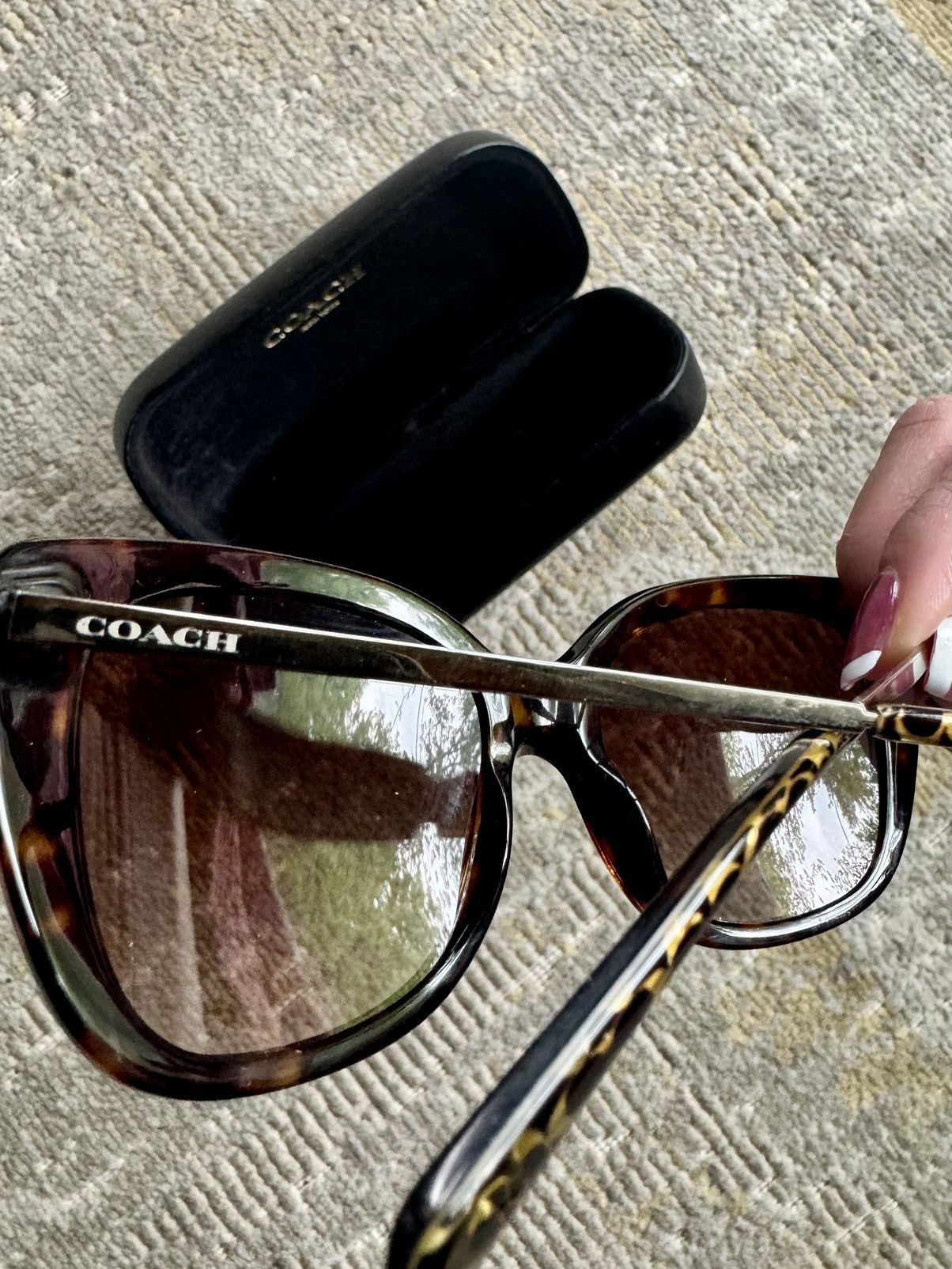 Coach COACH Women's Tortoiseshell Sunglasses - HC 8246 Size ONE SIZE - 4 Thumbnail