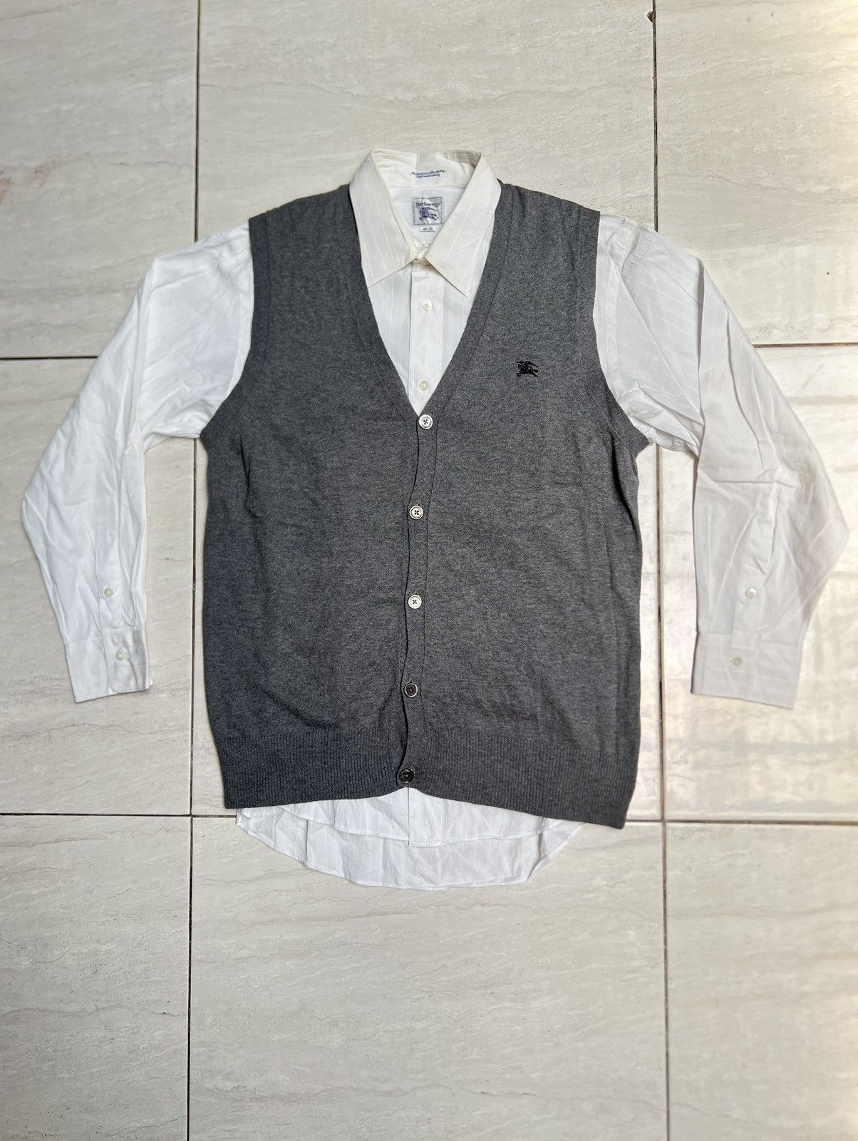 Burberry BURBERRY London Shirt Vest Size US S / EU 44-46 / 1 - 1 Thumbnail