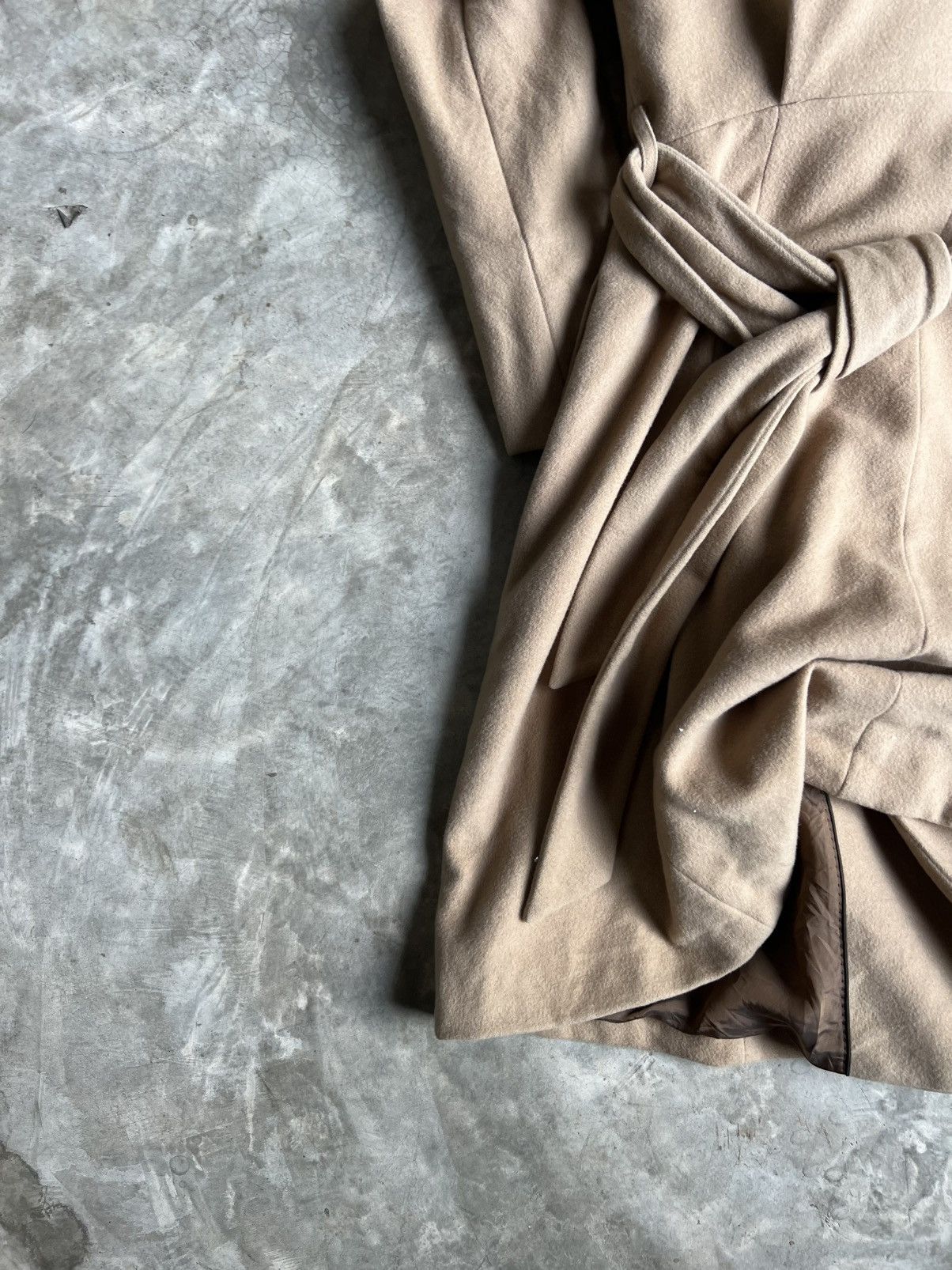 Yohji Yamamoto Ined Wool Long Coat by Yohji Yamamoto Size US XXS / EU 40 - 9 Thumbnail