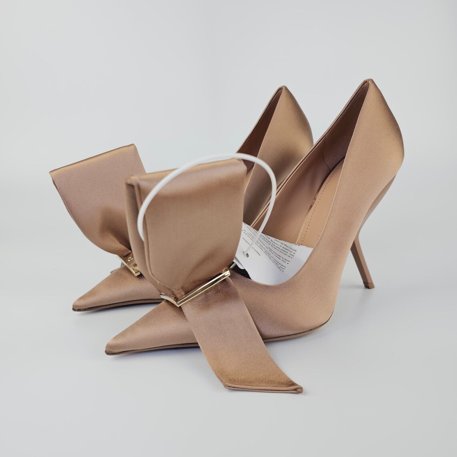 Ferragamo Erica 105mm Beige Satin Heeled Pumps New
