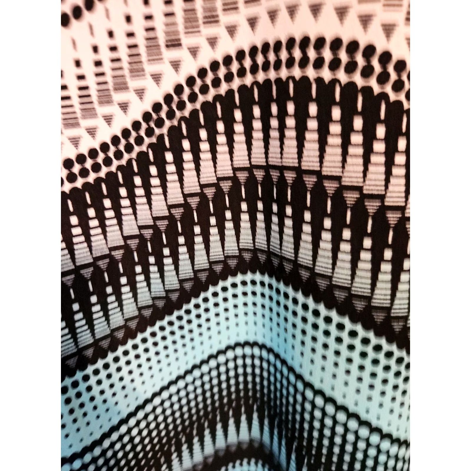 Avenue Avenue Blue White Aqua Wavy Abstract Keyhole Trim Tunic Top 2X Size XXL / US 16-18 / IT 52-54 - 3 Thumbnail