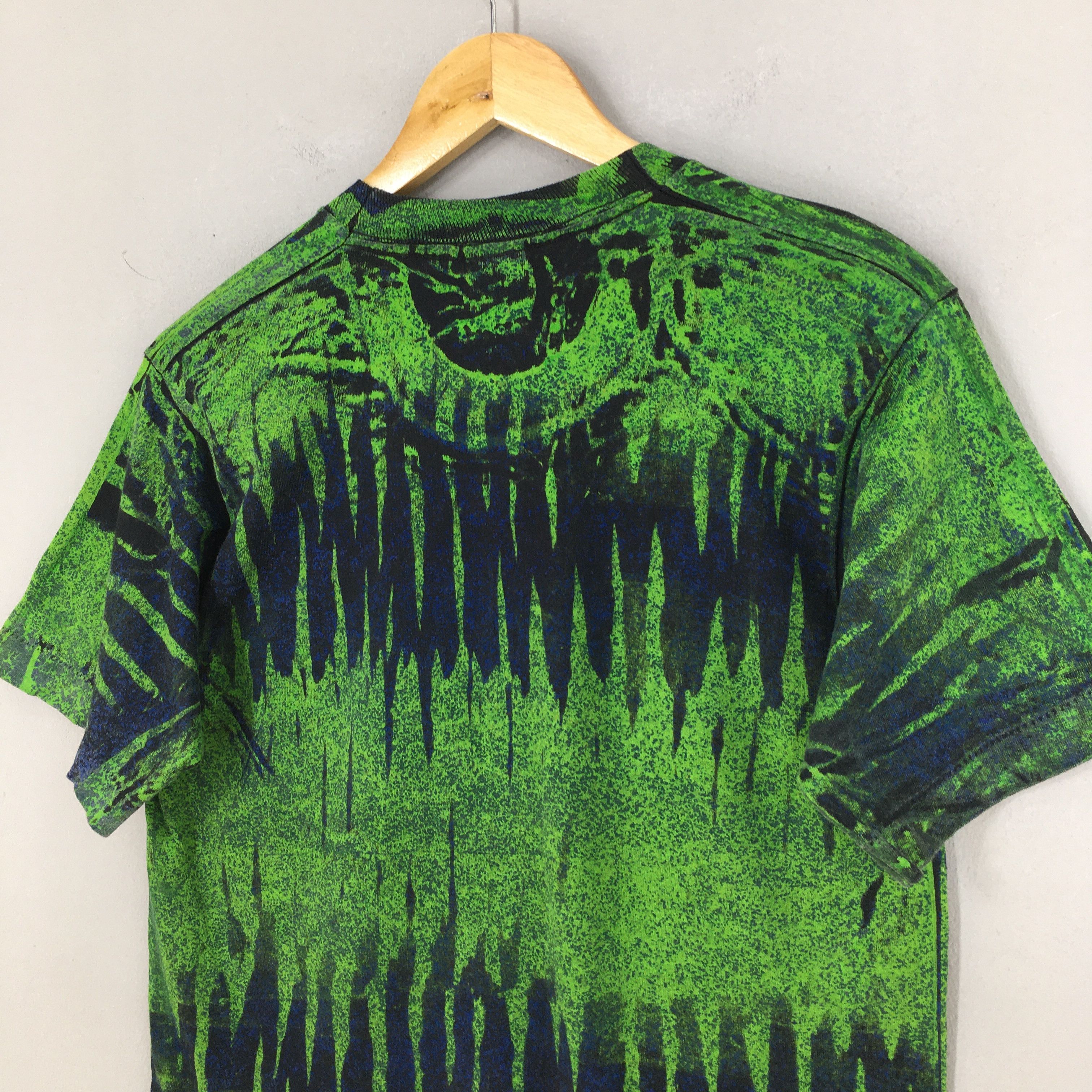 Fruit Of The Loom Vintage Hardcore Surfing Wave Surfboarding Tshirt Medium Size US M / EU 48-50 / 2 - 7 Thumbnail