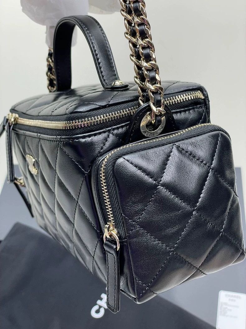 Chanel Chanel 24K Quilted Handle Camera Bag -2505 Size ONE SIZE - 3 Thumbnail
