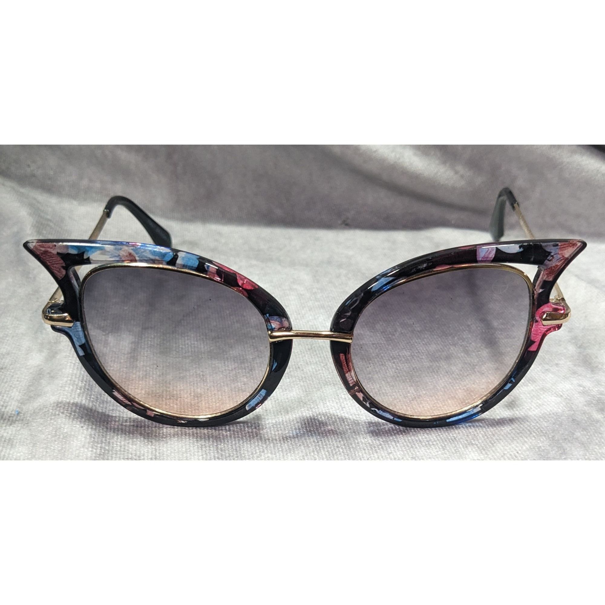 Other Rainbow Floral Retro Pinup Cateye Sunglasses Size ONE SIZE - 1 Thumbnail