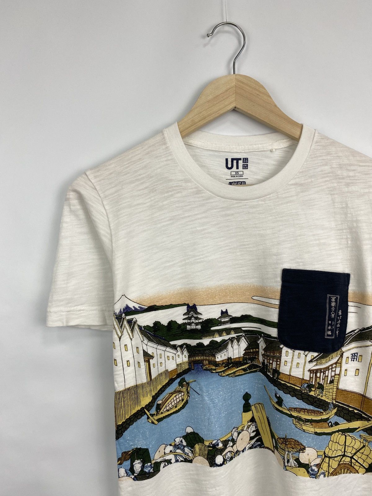 Uniqlo 🇯🇵 Vintage Uniqlo Hakusai Blue Japan Style T-Shirt Rare Size US S / EU 44-46 / 1 - 2 Thumbnail