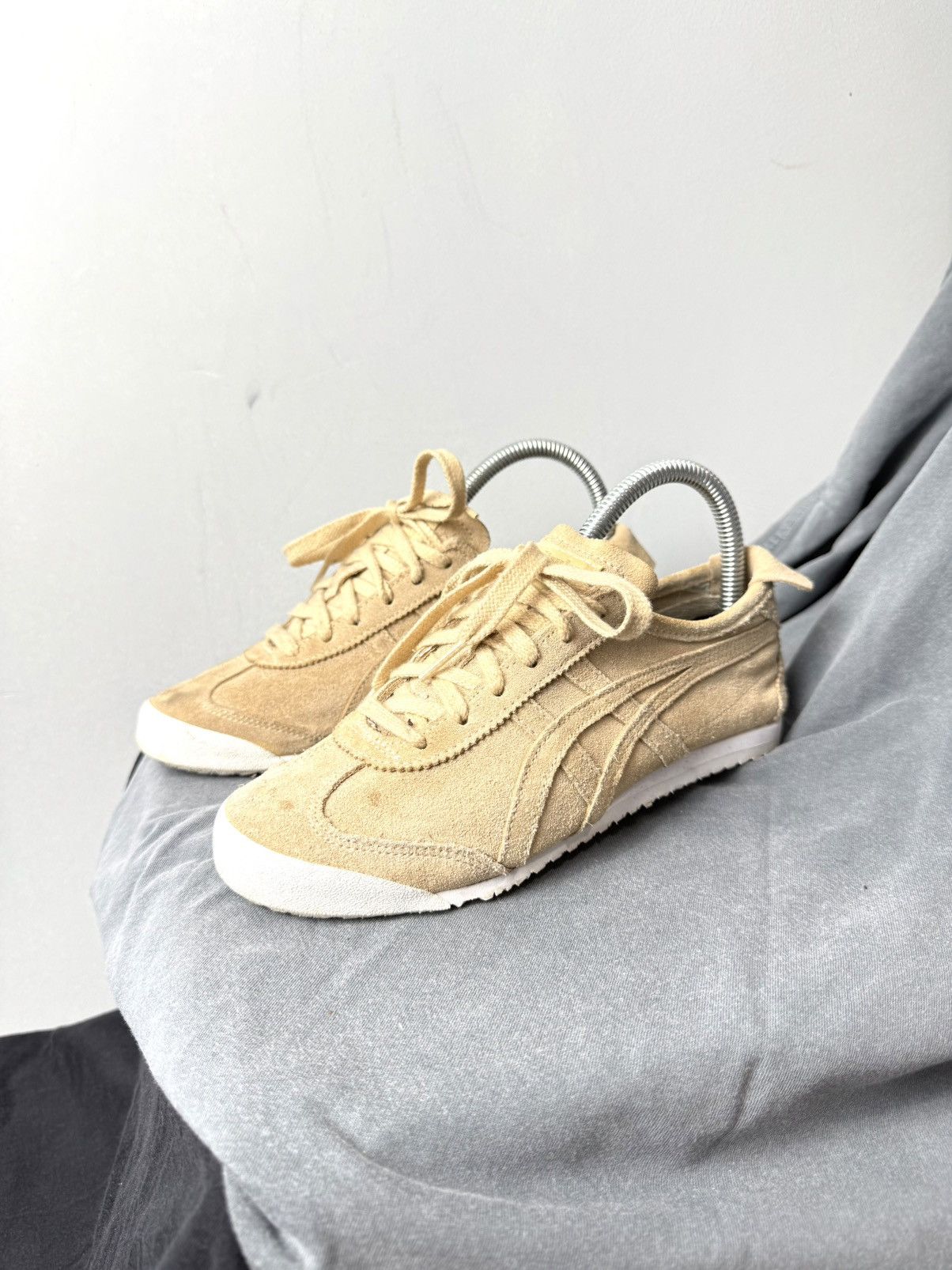 Asics Rare! Onitsuka Tiger Style Suede Asics Sneakers Mexico 66 Size US 6.5 / IT 36.5 - 1 Thumbnail