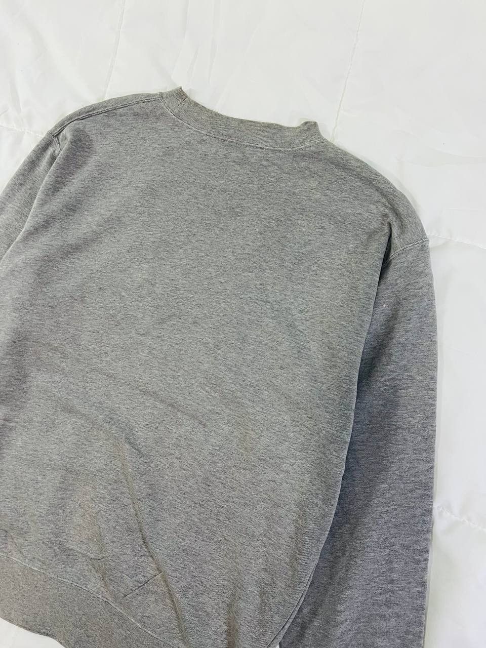 Nike × Vintage Vintage Y2K Nike Small Swoosh Logo Thrashed Sweatshirt Size US L / EU 52-54 / 3 - 14 Thumbnail