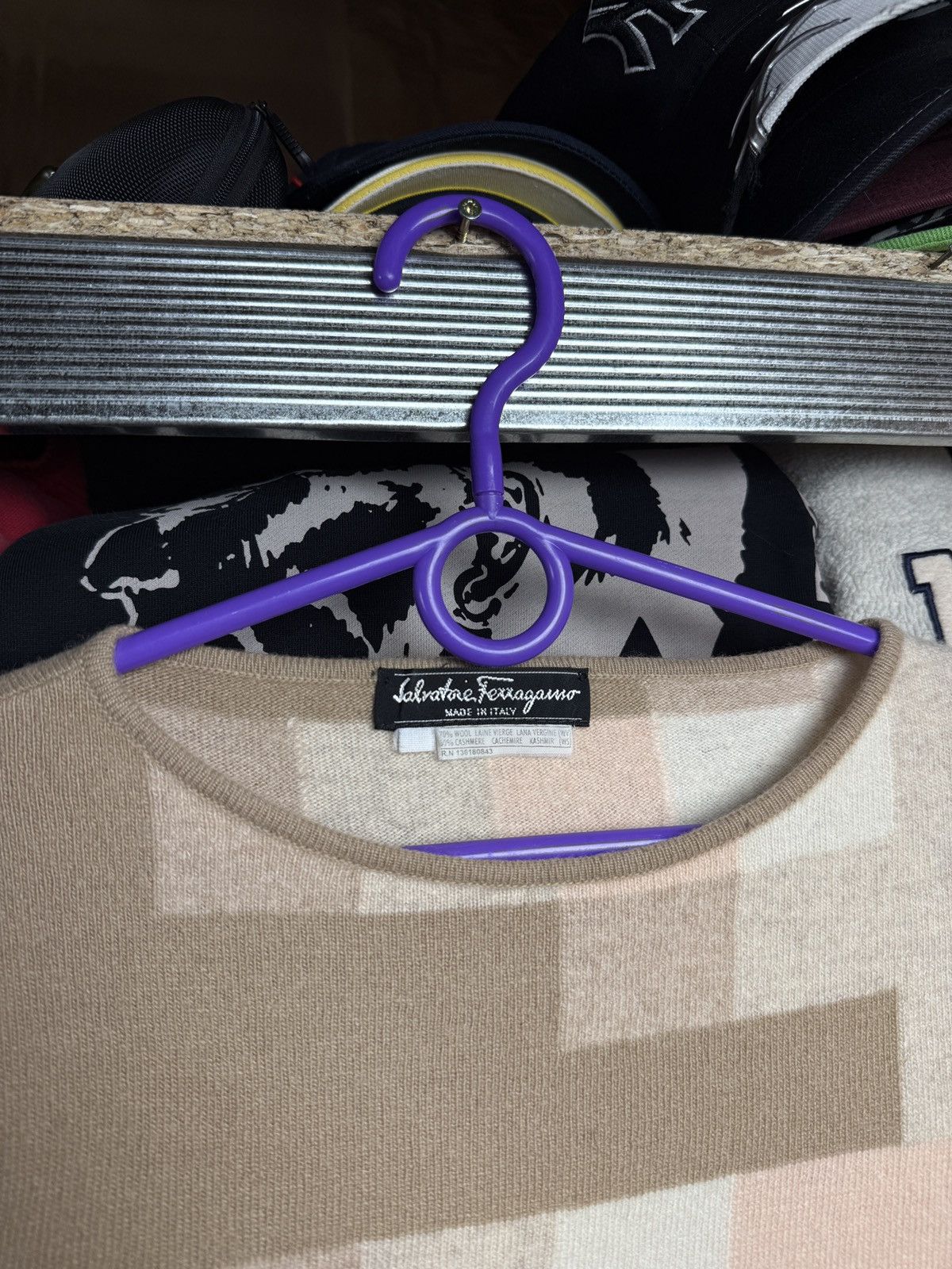 Salvatore Ferragamo Salvatore Ferragamo Cashmere Sweater Size M / US 6-8 / IT 42-44 - 7 Thumbnail