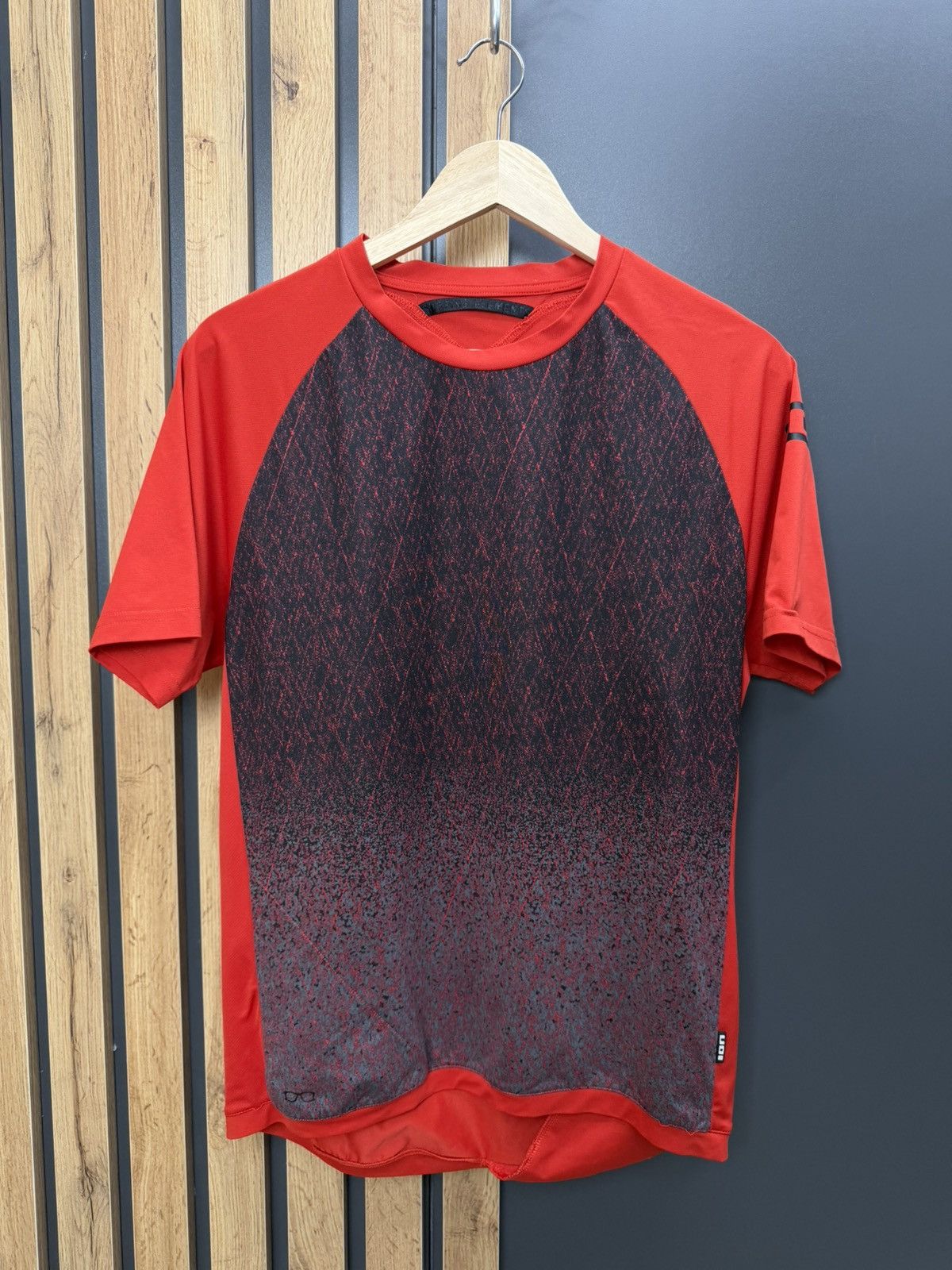 Other ION Traze MTB Cycling Jersey Red Black Short Sleeve Size M Size US M / EU 48-50 / 2 - 1 Thumbnail