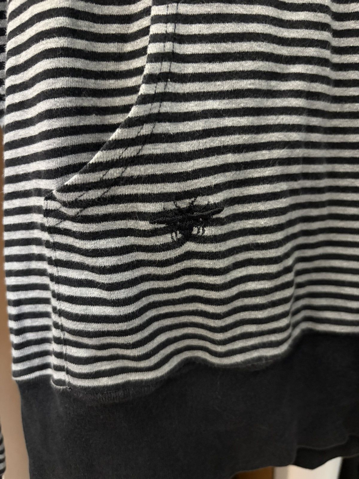 Dior AW07 Navigate Bee Striped Drawstring Hoodie Size US S / EU 44-46 / 1 - 3 Thumbnail