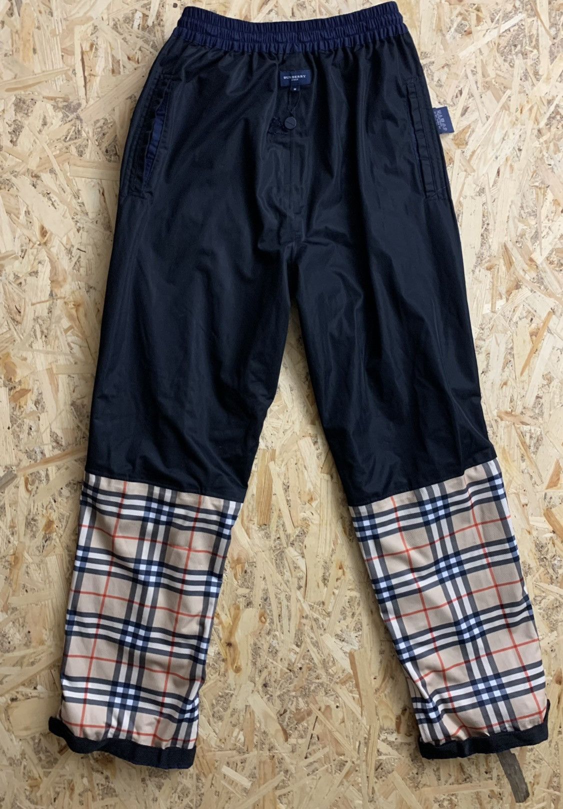 Burberry Burberry sweatpants size M dark blue Size US 34 / EU 50 - 1 Thumbnail