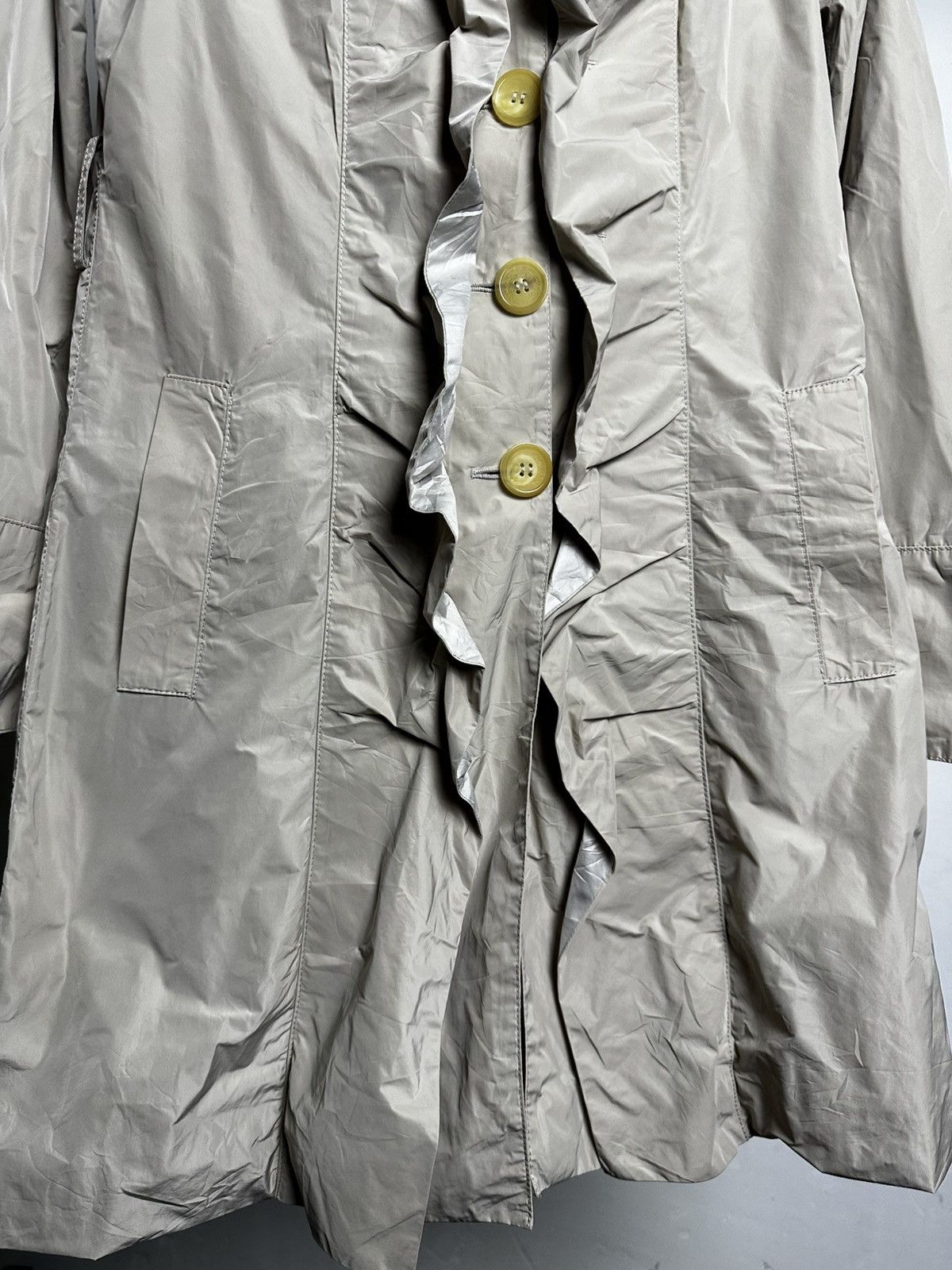 Armani Collezioni Armani Collezioni Ruffle Waterproof Hooded Coat Size M / US 6-8 / IT 42-44 - 7 Thumbnail