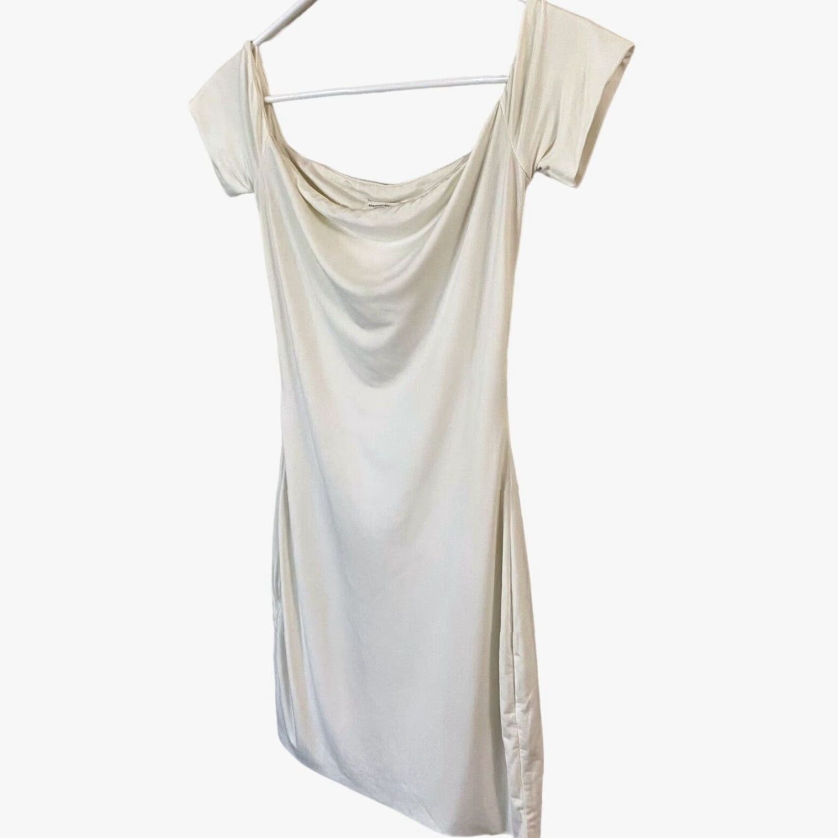 Vintage VINTAGE Mistress Rocks Off The Shoulder White Jersey Bardot Mini Dress XS Extra Small Women Short Sleeve Rock Pattern Solid Size XS / US 0-2 / IT 36-38 - 2 Thumbnail