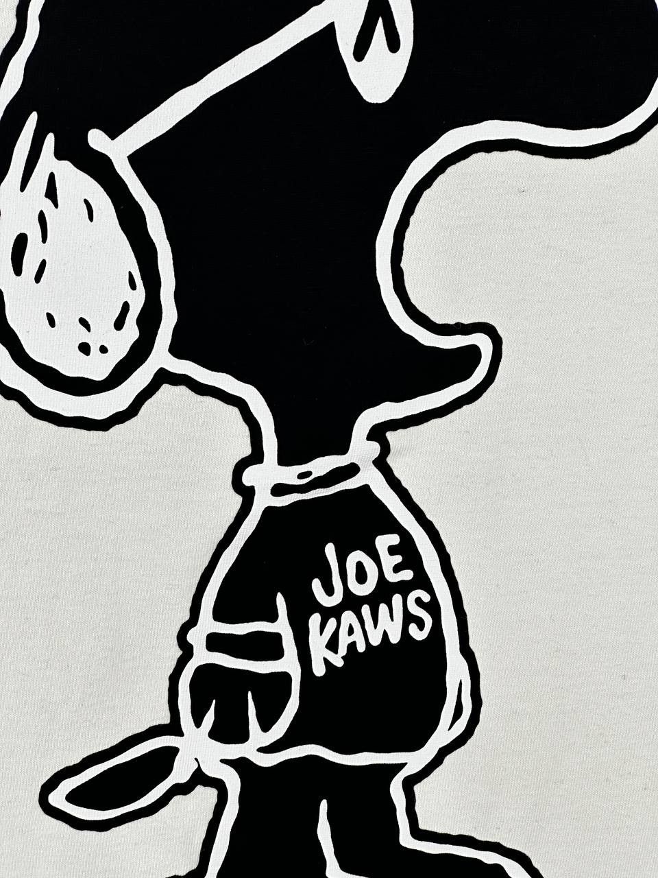 Uniqlo Uniqlo x KAWS Peanuts Snoopy Rare White T Shirt M Size US M / EU 48-50 / 2 - 5 Thumbnail
