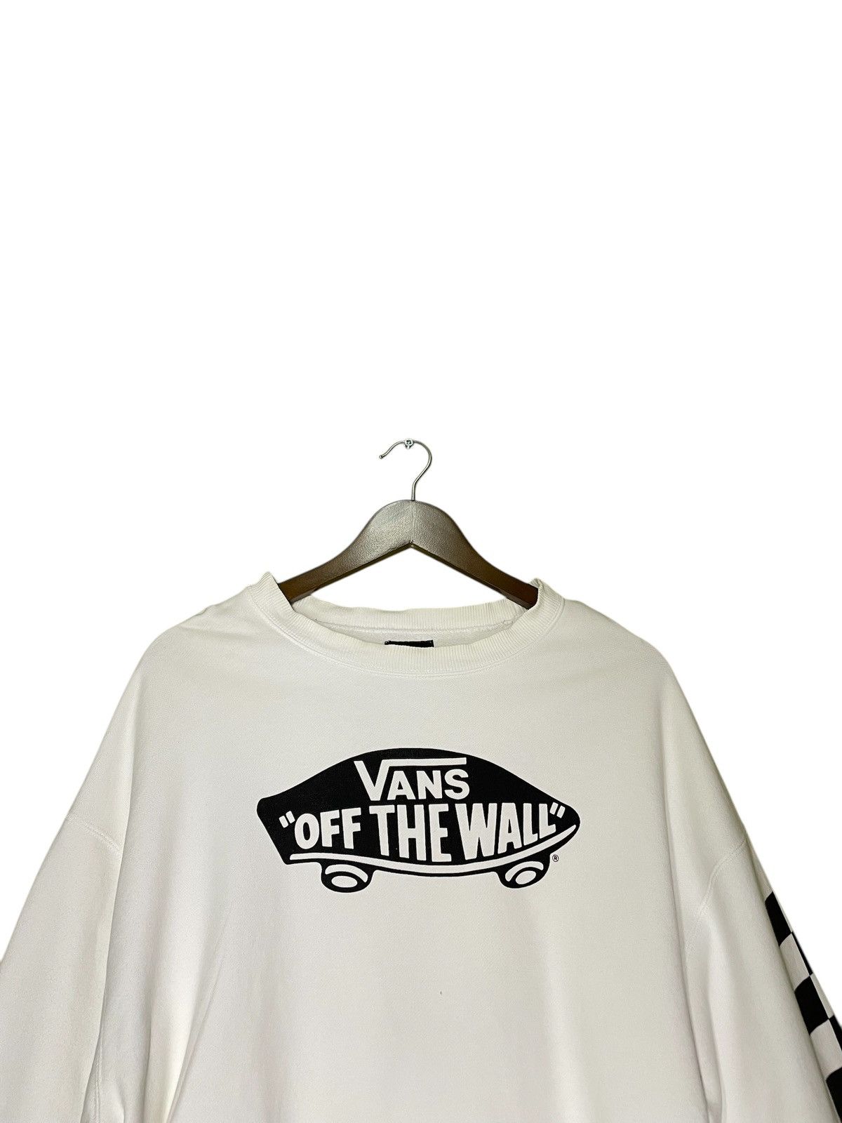 Japanese Brand VANS OFF THE WALL CREWNECK BIG LOGO PRINT SIZE L Size US L / EU 52-54 / 3 - 4 Thumbnail