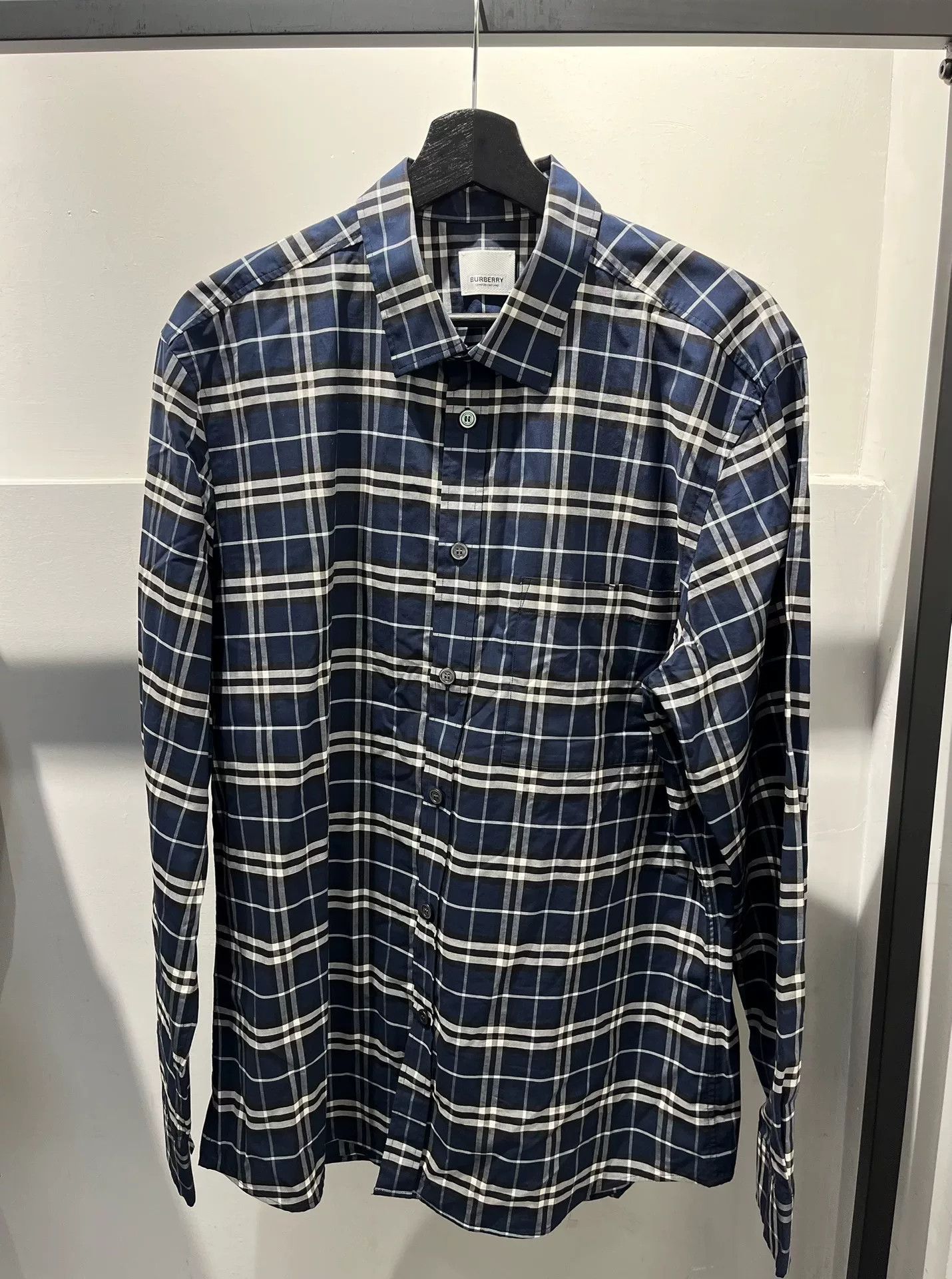 Burberry Burberry Plaid Shirt XL Men Size US XL / EU 56 / 4 - 1 Thumbnail