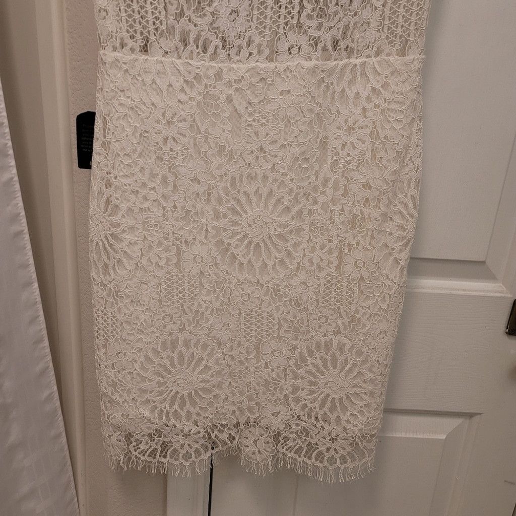 Bebe NWT BEBE JESSIE WHITE LACE MOCK NECK DRESS $139 SIZE 6 Size M / US 6-8 / IT 42-44 - 14 Thumbnail