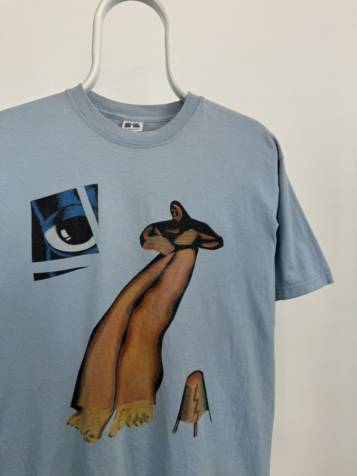 Vintage Vintage Avant-garde Big Logo Printed Tee Size US S / EU 44-46 / 1 - 2 Thumbnail