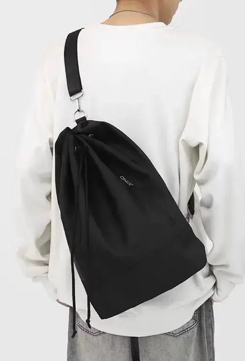 VIBE Fashion y2k sling bag backpack aesthetic Size ONE SIZE - 2 Thumbnail