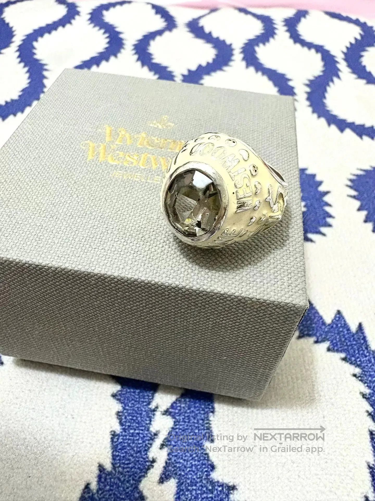 vivienne westwood mint green stone ring.