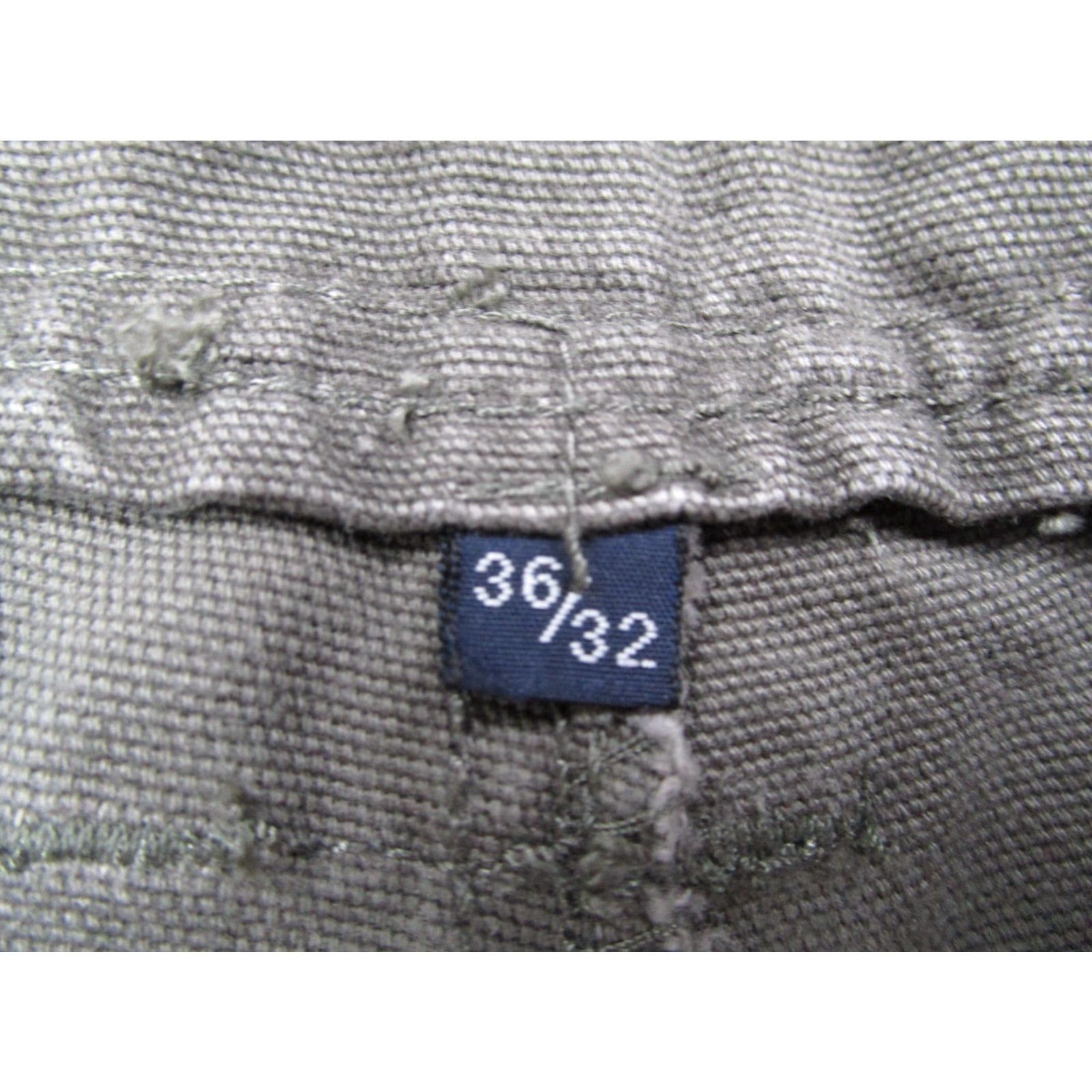 Tommy Hilfiger VINTAGE Tommy Hilfiger Pants Mens 36 Gray Check Flat Front 90s City Retro Sports Casual Chino Pant Men Regular 36 Gray Size US 36 / EU 52 - 5 Thumbnail