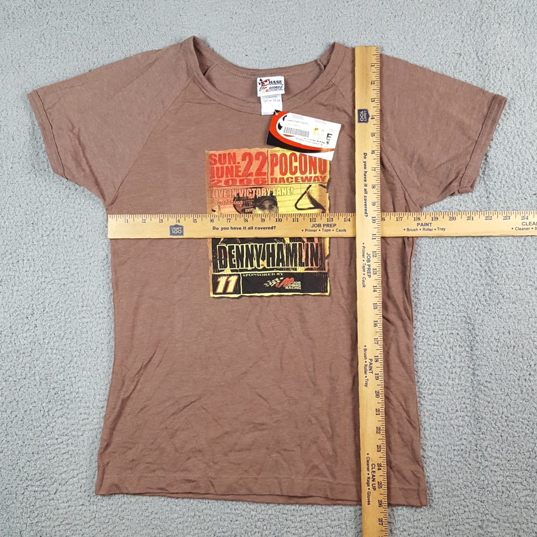 Chase Authentics VINTAGE Denny Hamlin NASCAR Racing Tee Women's Size L Car Race T Shirt Top Size L / US 10 / IT 46 - 5 Thumbnail