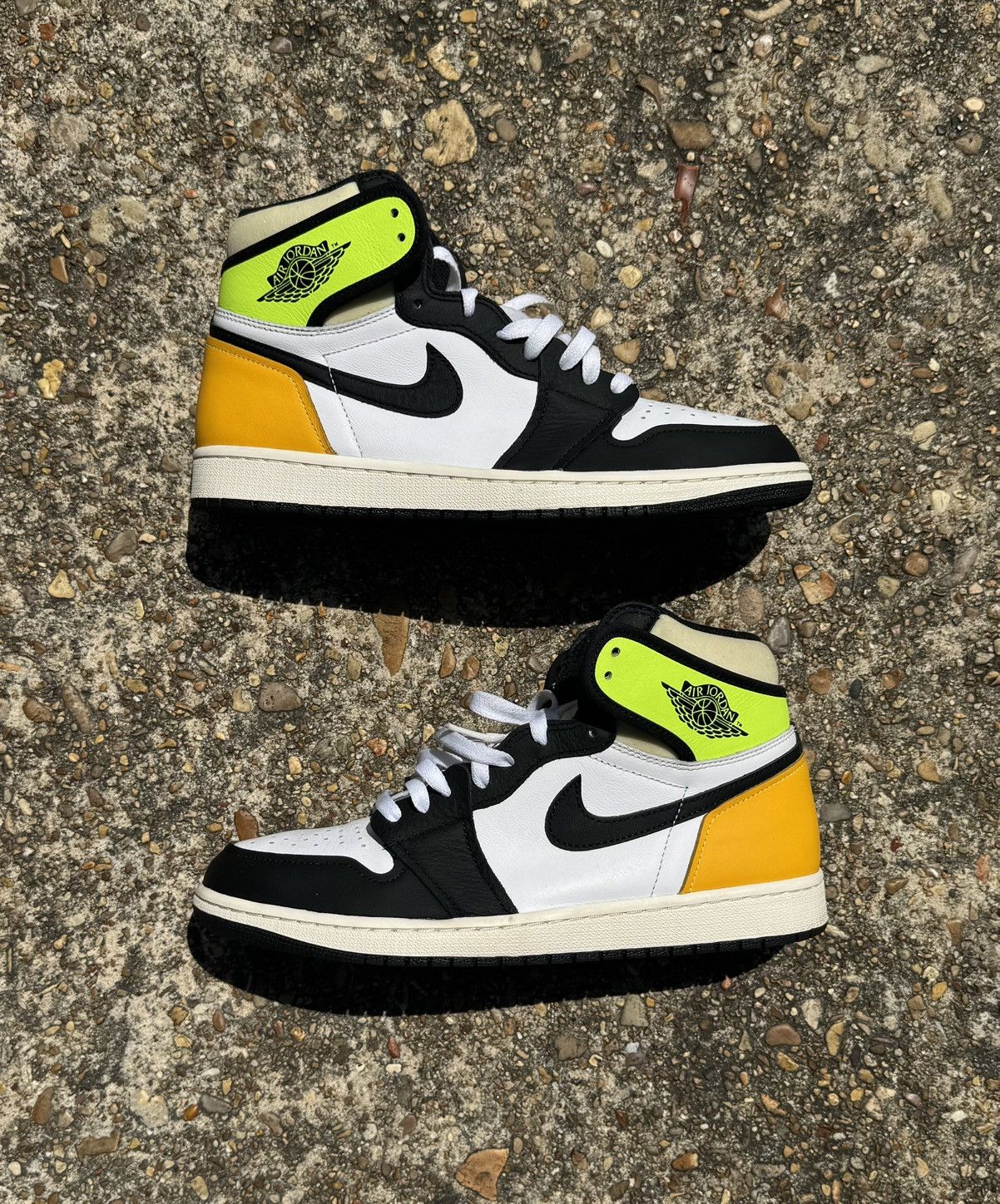 Jordan Brand × Nike NIKE AIR JORDAN 1 RETRO HIGH OG Size US 10.5 / EU 43-44 - 1 Thumbnail