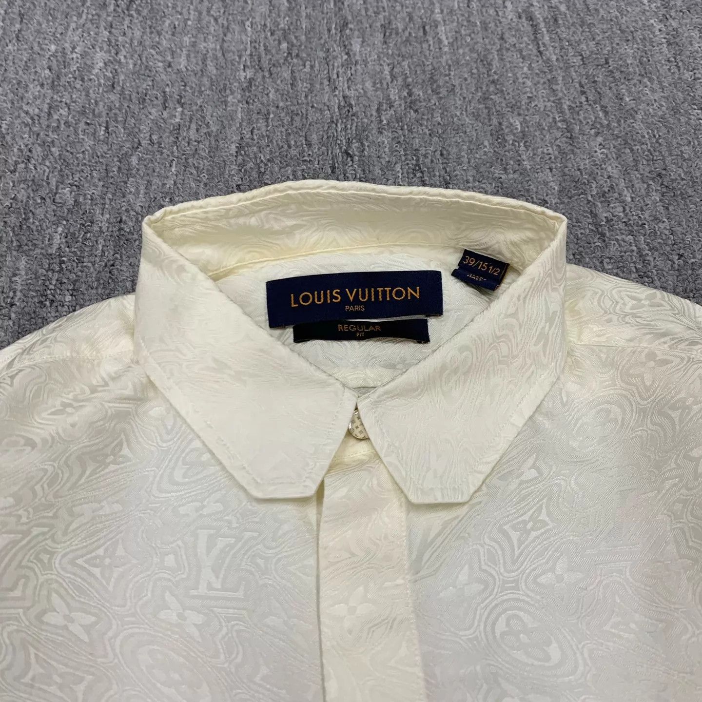 Louis Vuitton LV Ivory Silk Twisted Monogram Shirt 39 95 New Size US M / EU 48-50 / 2 - 8 Thumbnail