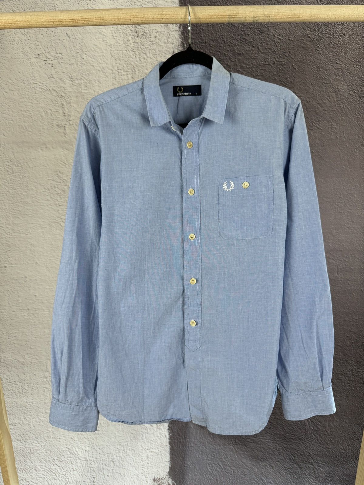 Fred Perry Fred Perry blue long sleeve pocket shirt logo Size US S / EU 44-46 / 1 - 1 Thumbnail