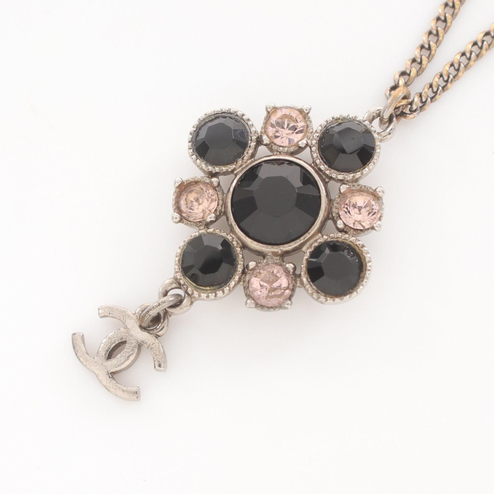 Chanel Chanel CC Camellia Rhinestone Chain Necklace Ceramic Necklace in Good Condition Size ONE SIZE - 1 Thumbnail