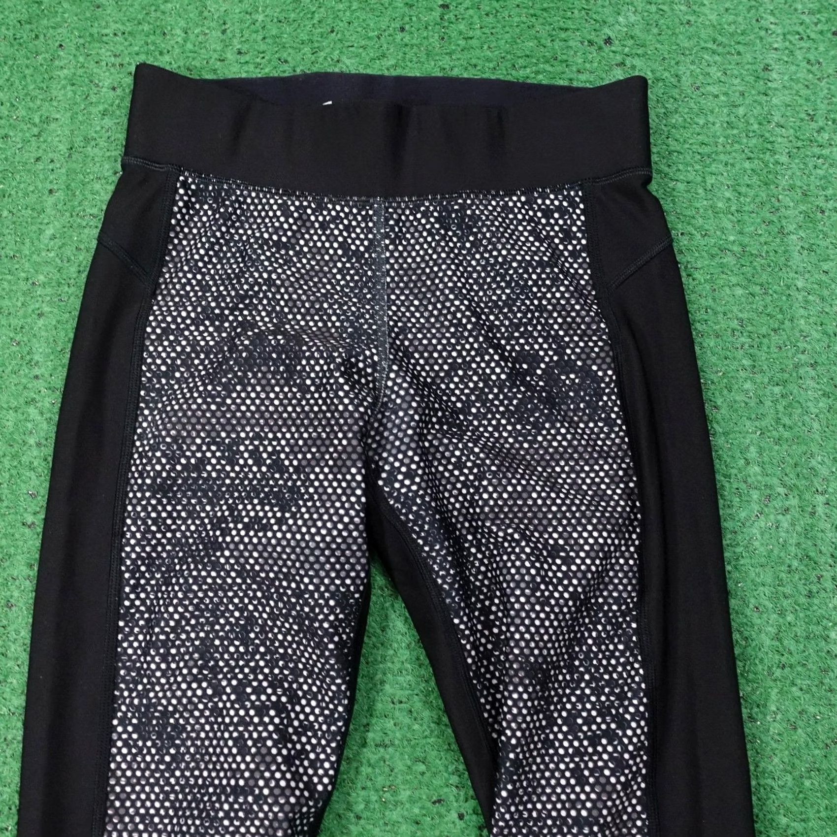 Under Armour Under Armour Leggings Womens S Black Polka Dot HeatGear Compression Workout Size 28" / US 6 / IT 42 - 2 Thumbnail