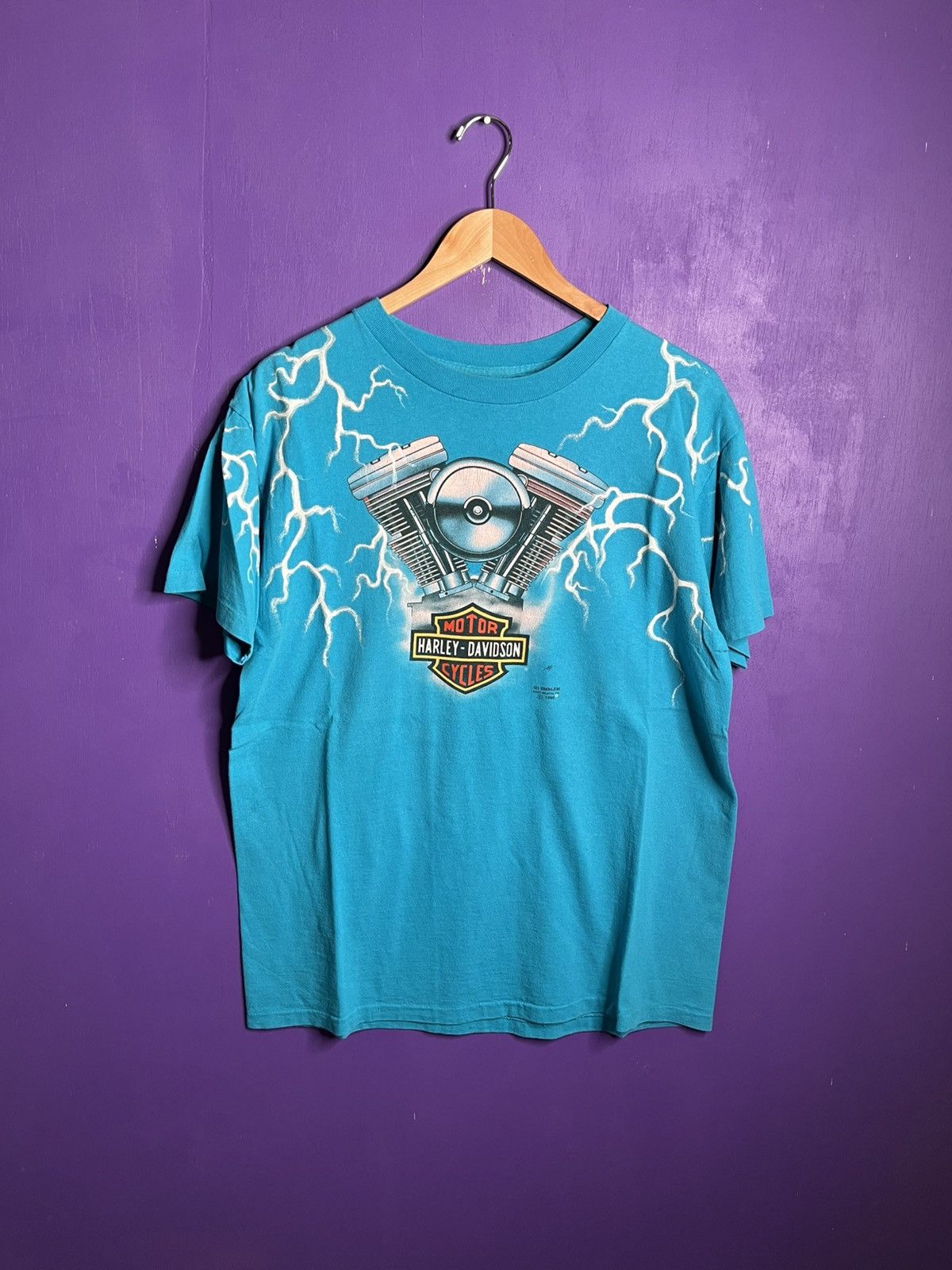 Harley Davidson Vintage 1990 3D emblem Harley engine lightning t-shirt Size US L / EU 52-54 / 3 - 1 Thumbnail
