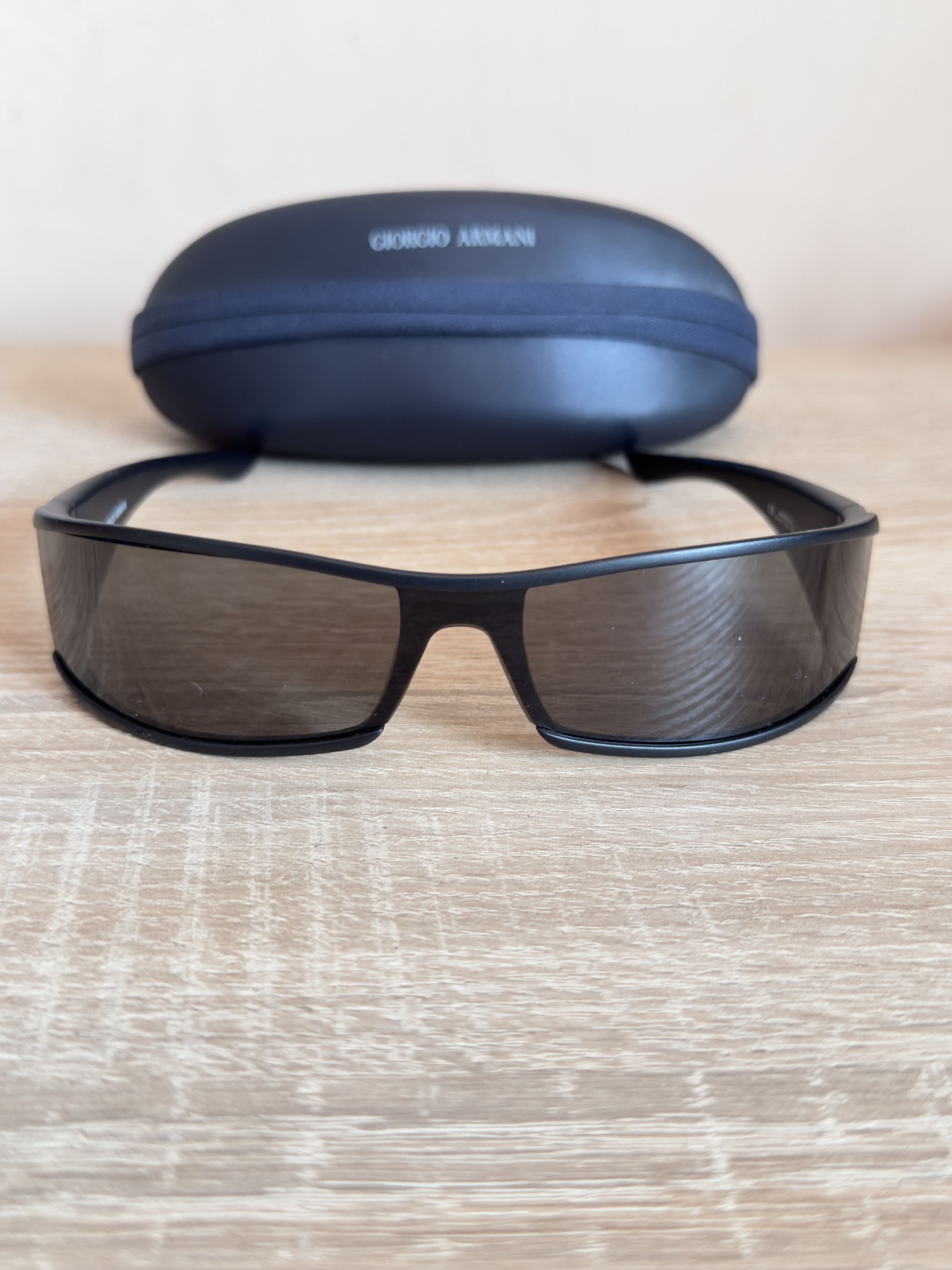 Giorgio Armani Black sunglasses tight mask giorgio Armani rare Size ONE SIZE - 8 Thumbnail