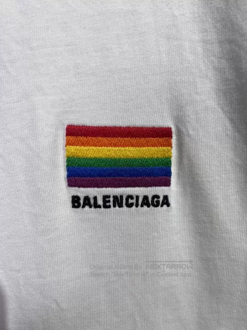 Balenciaga Balenciaga White Rainbow Short Sleeve Size US M / EU 48-50 / 2 - 4 Thumbnail