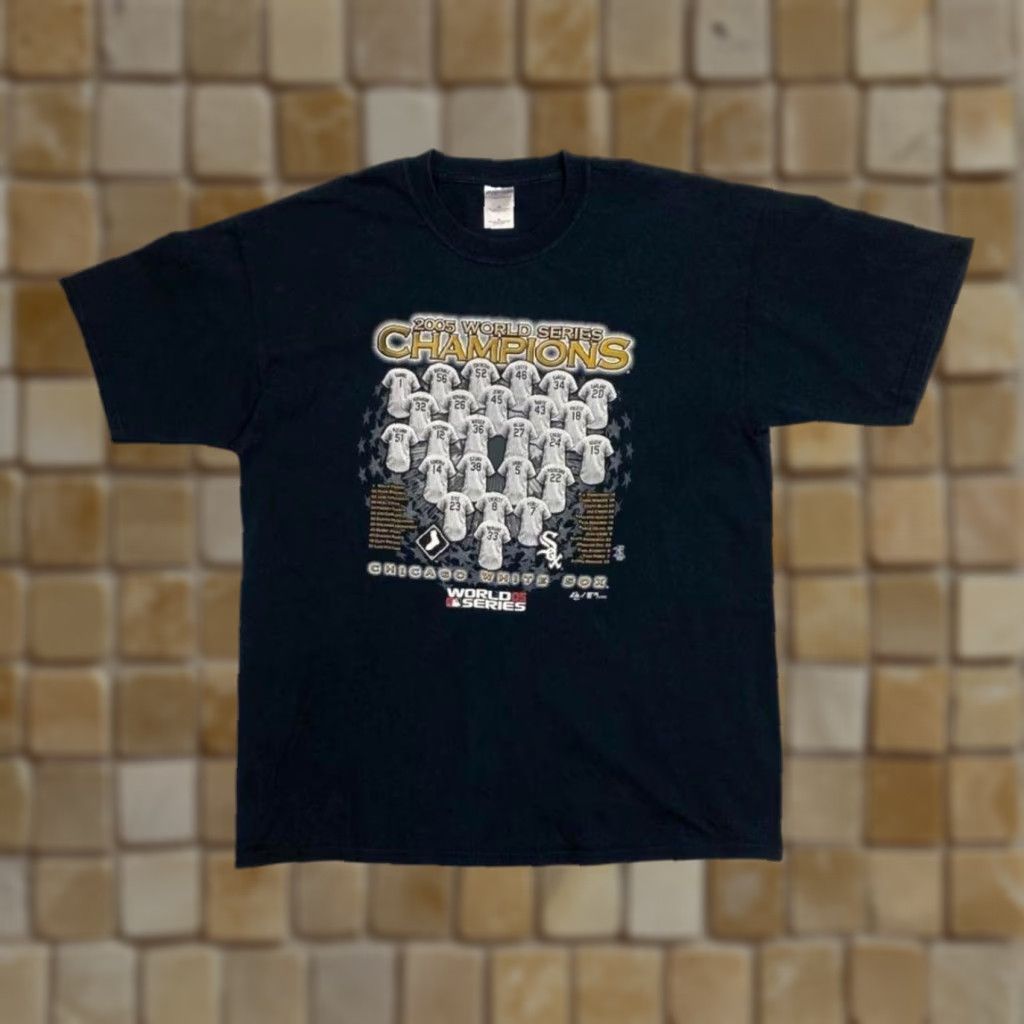 MLB VINTAGE MLB Chicago White Sox “2005 World Series Champions” Baseball T-Shirt XL Men Black Graphic Print Shirt XL Mens Size US XL / EU 56 / 4 - 1 Thumbnail